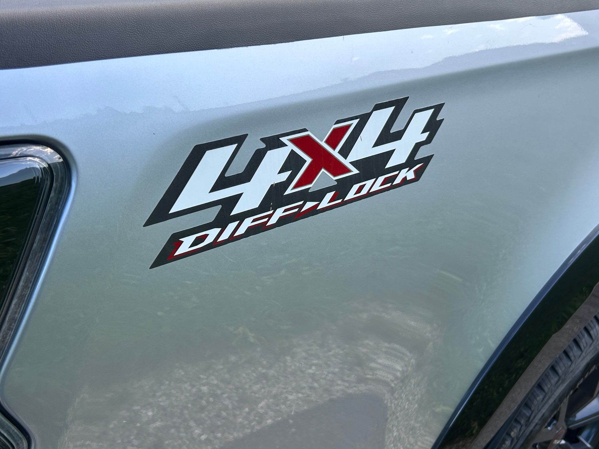 ISUZU D-MAX 1.9 CrewCab N60FF V-Cross 4x4 AT-image-5