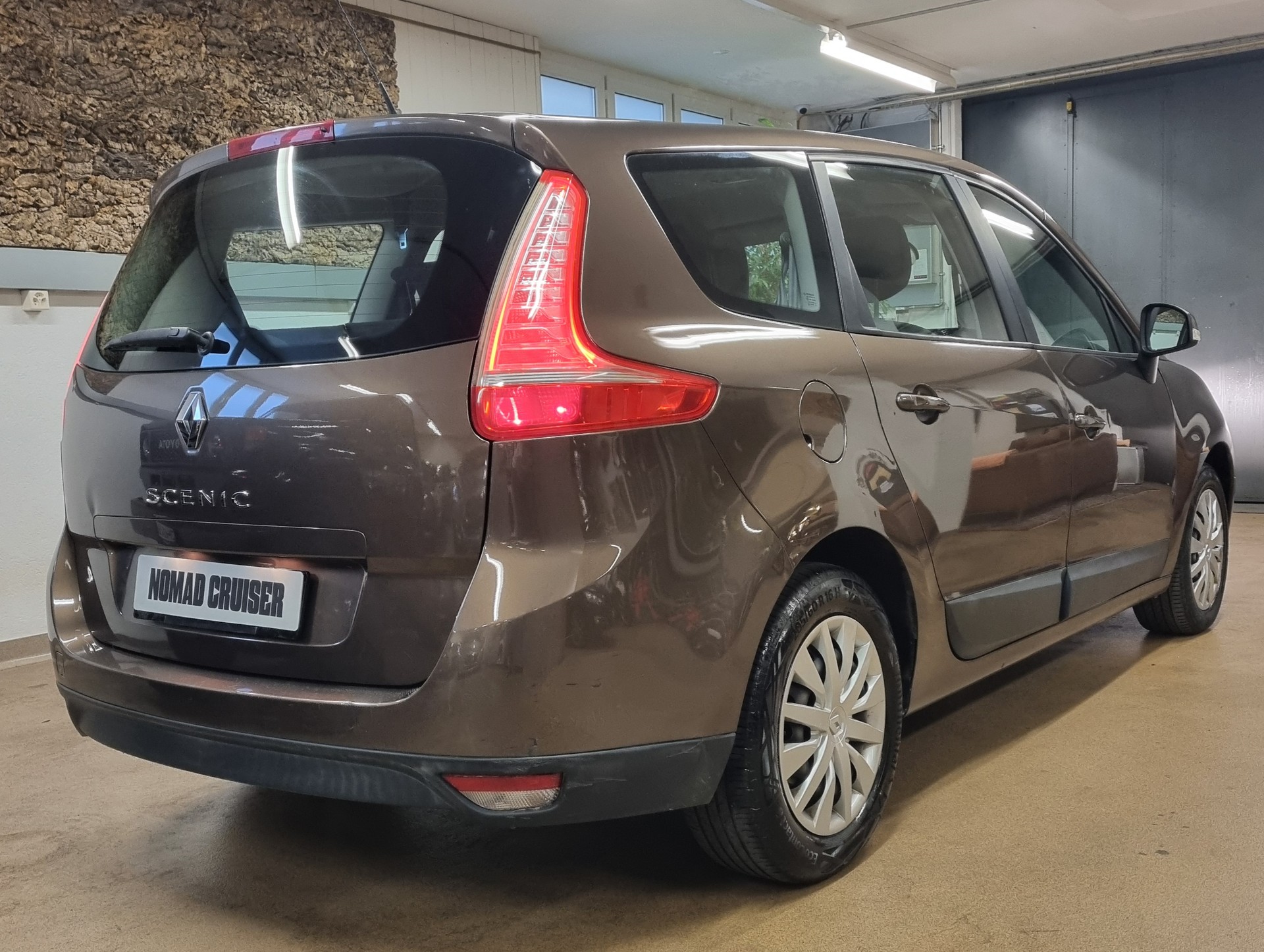 RENAULT Grand Scénic 2.0 16V Dynamique X-Tronic CVT-image-4