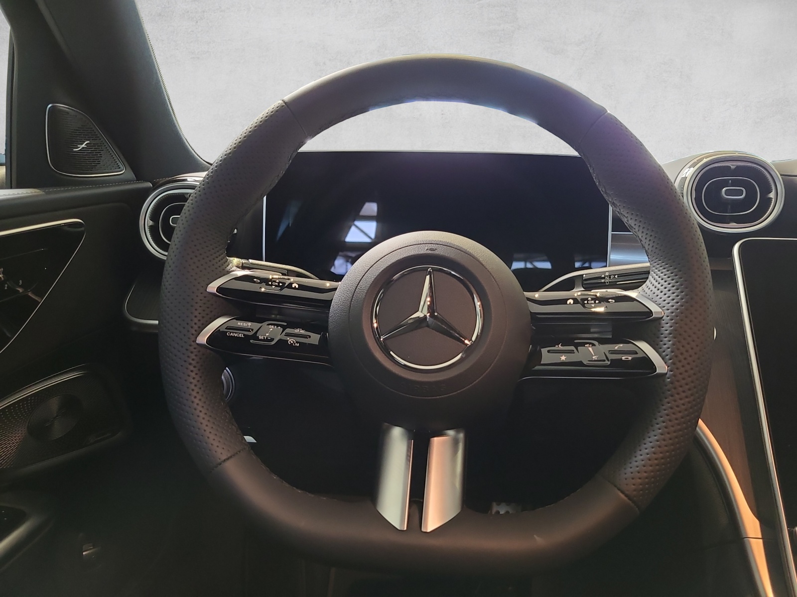 MERCEDES-BENZ C 220 d Swiss Star 4M AMG Line-image-4
