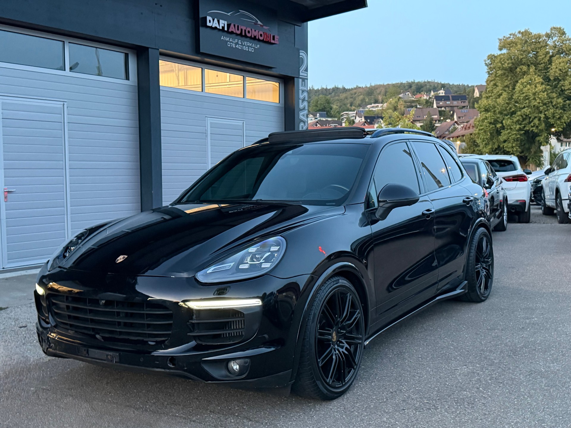 PORSCHE Cayenne Diesel Platinum Edition 262PS. Sport Frisch MFK und Service-image-0