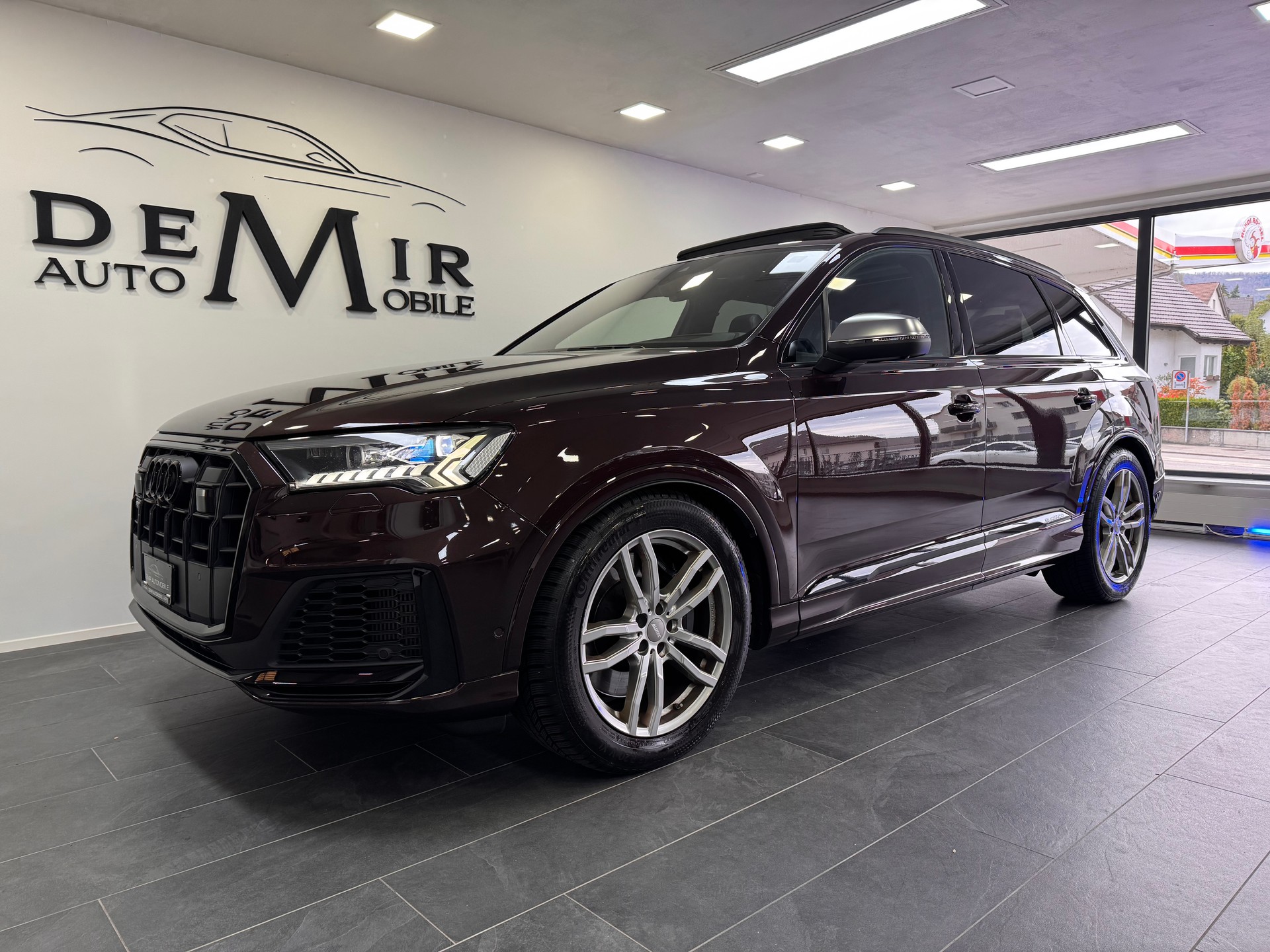 AUDI SQ7 TFSI quattro tiptronic *Panorama / AHK / Softclose / Massage / Nachtsicht / HD Matrix LED / B&O Sound*