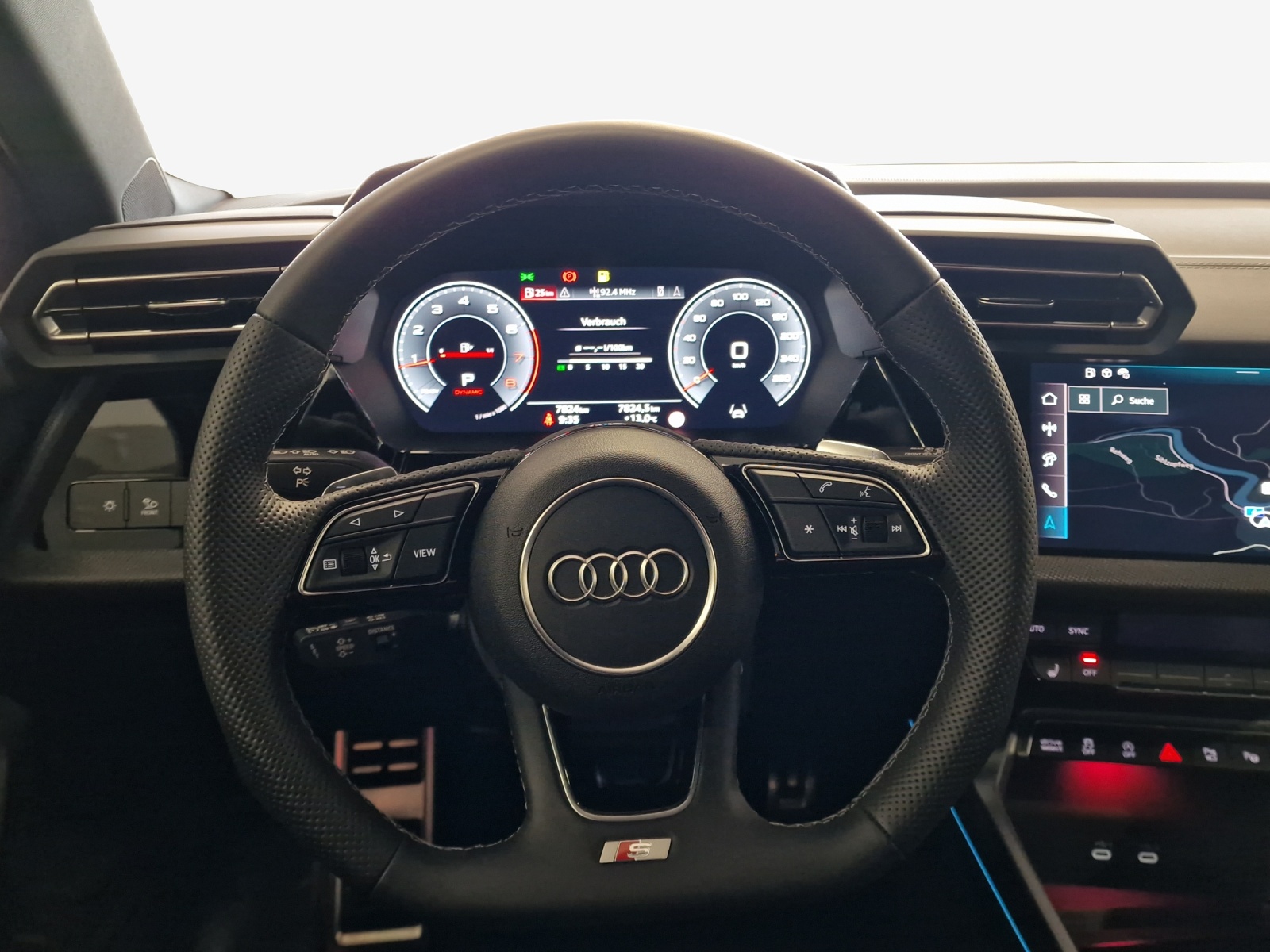 AUDI A3 Sportback TFSI 150 kW quattro S line S tronic-image-9
