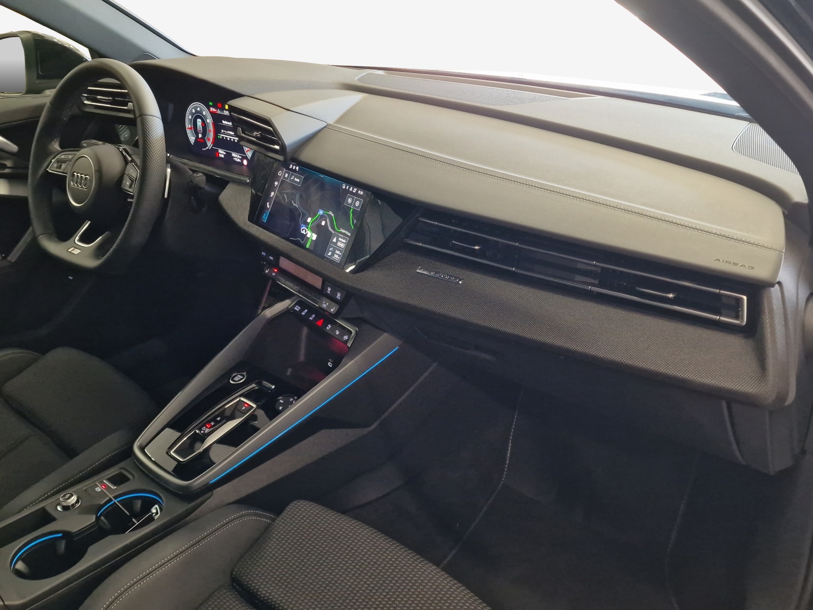 AUDI A3 Sportback TFSI 150 kW quattro S line S tronic-image-13