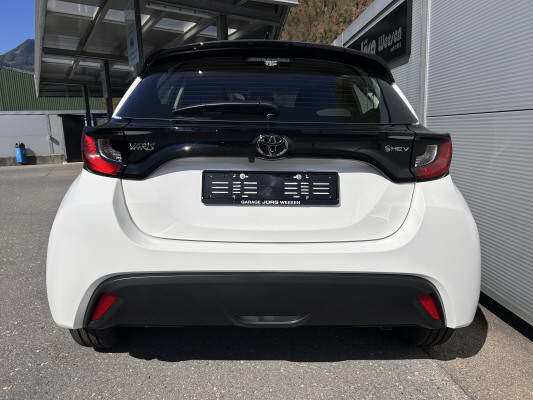 TOYOTA Yaris 1.5 Comfort e-CVT-image-4