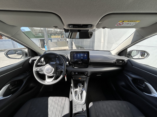 TOYOTA Yaris 1.5 Comfort e-CVT-image-5