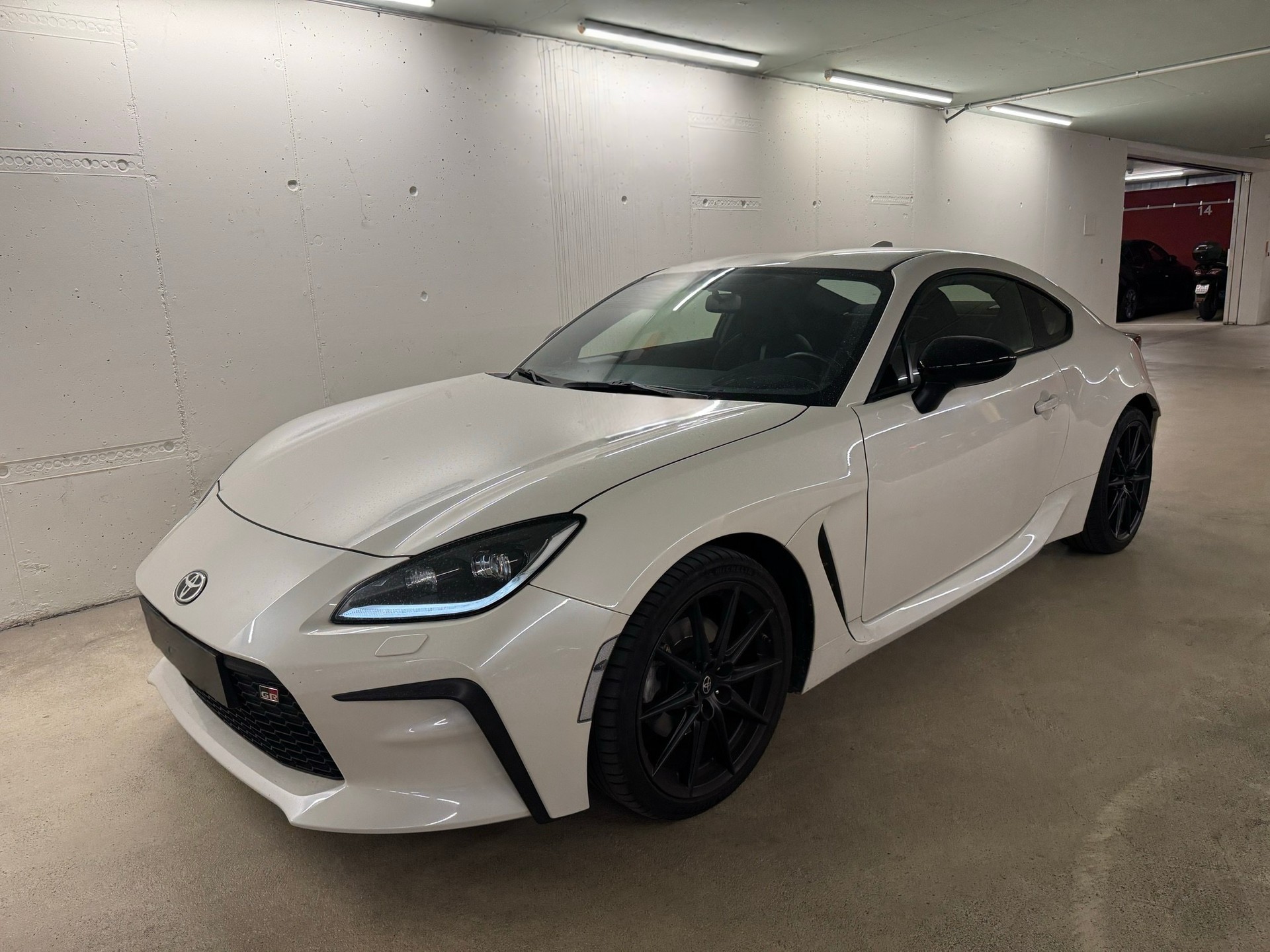 TOYOTA 2.4 Sport+-image-0