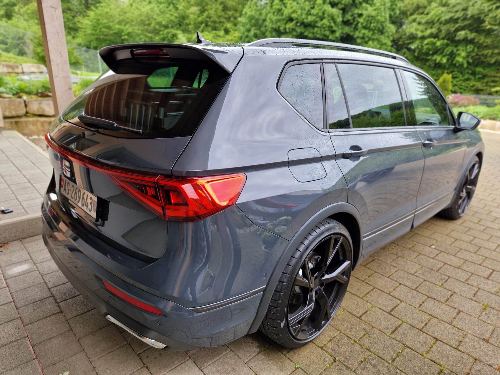 SEAT Hola FR 4Drive 290PS Vollausstattung CH-Fahrzeug!-image-1