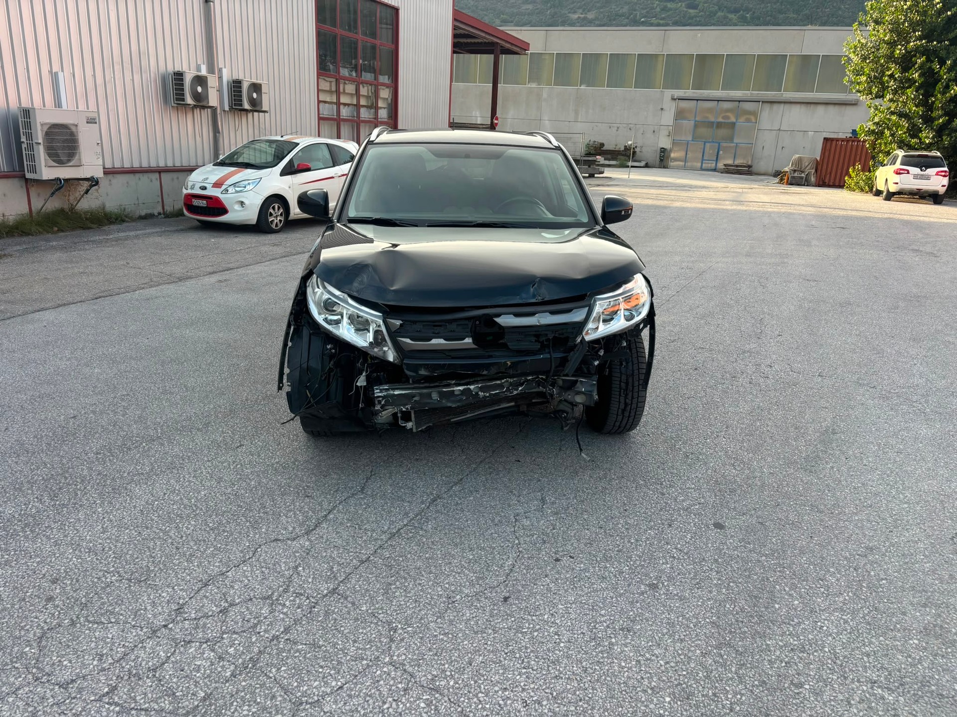 SUZUKI Vitara 1.6 Compact+-image-0