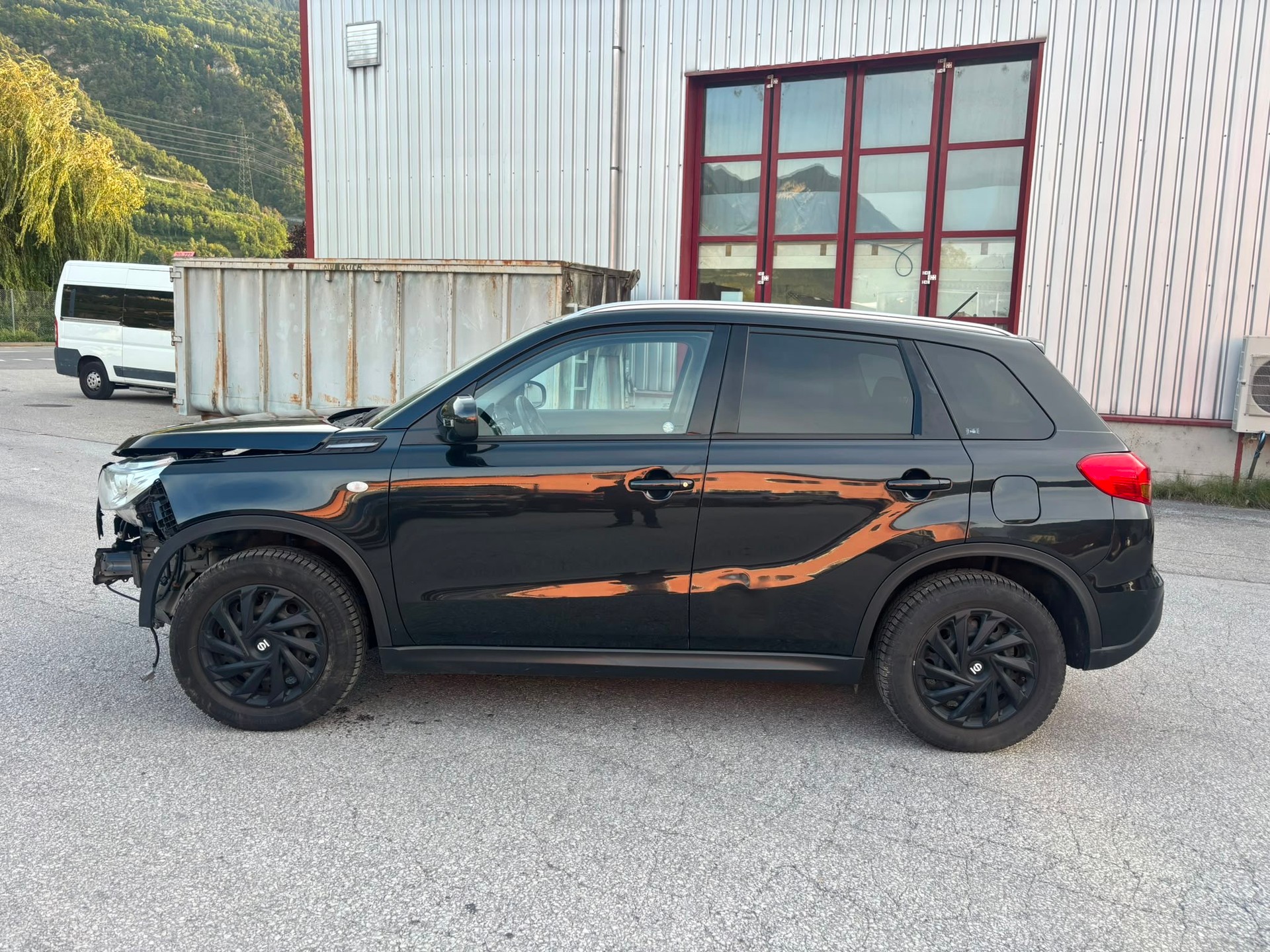 SUZUKI Vitara 1.6 Compact+-image-3