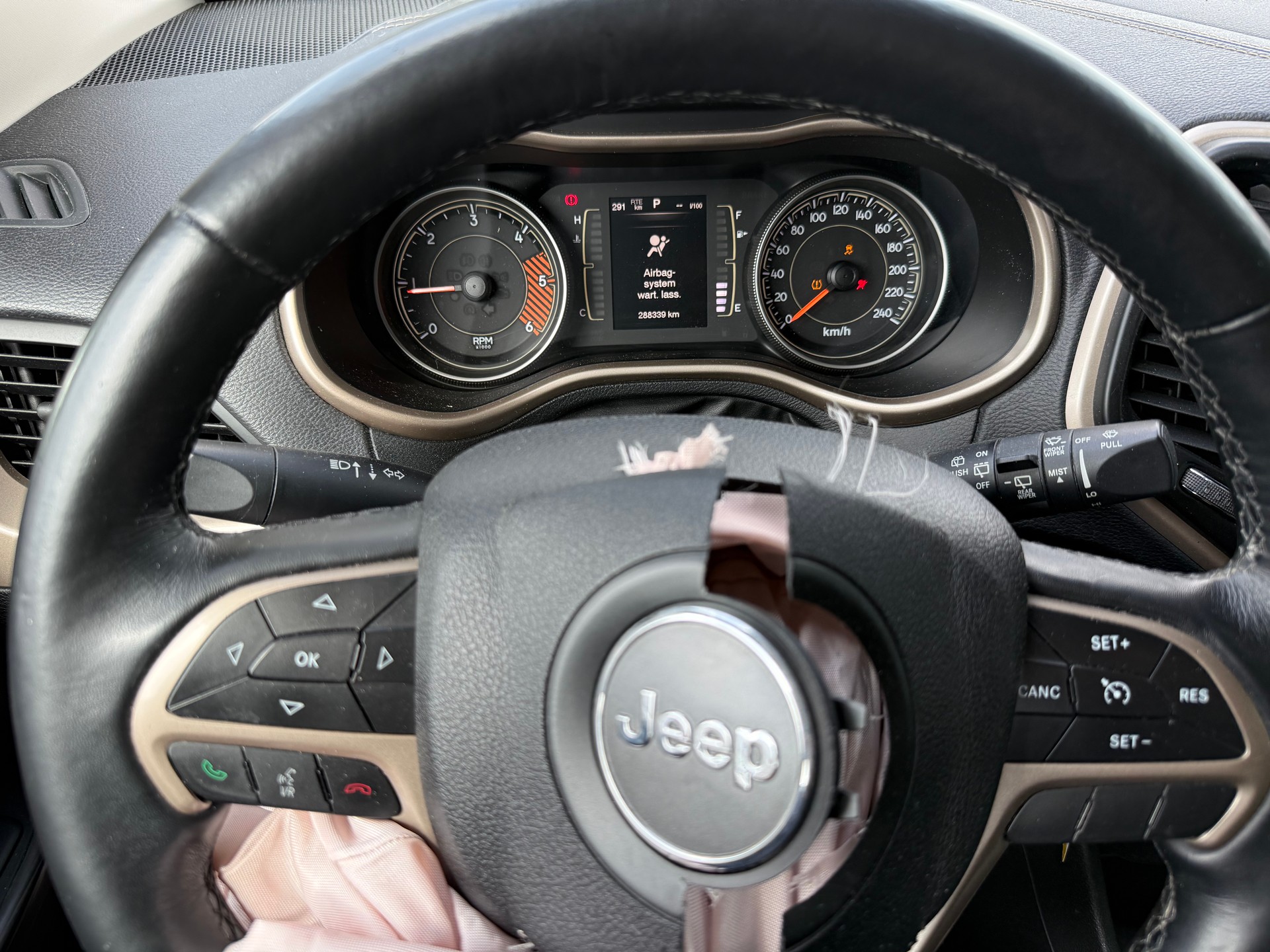 JEEP Cherokee 2.2TD Longitude AWD 9ATX-image-9