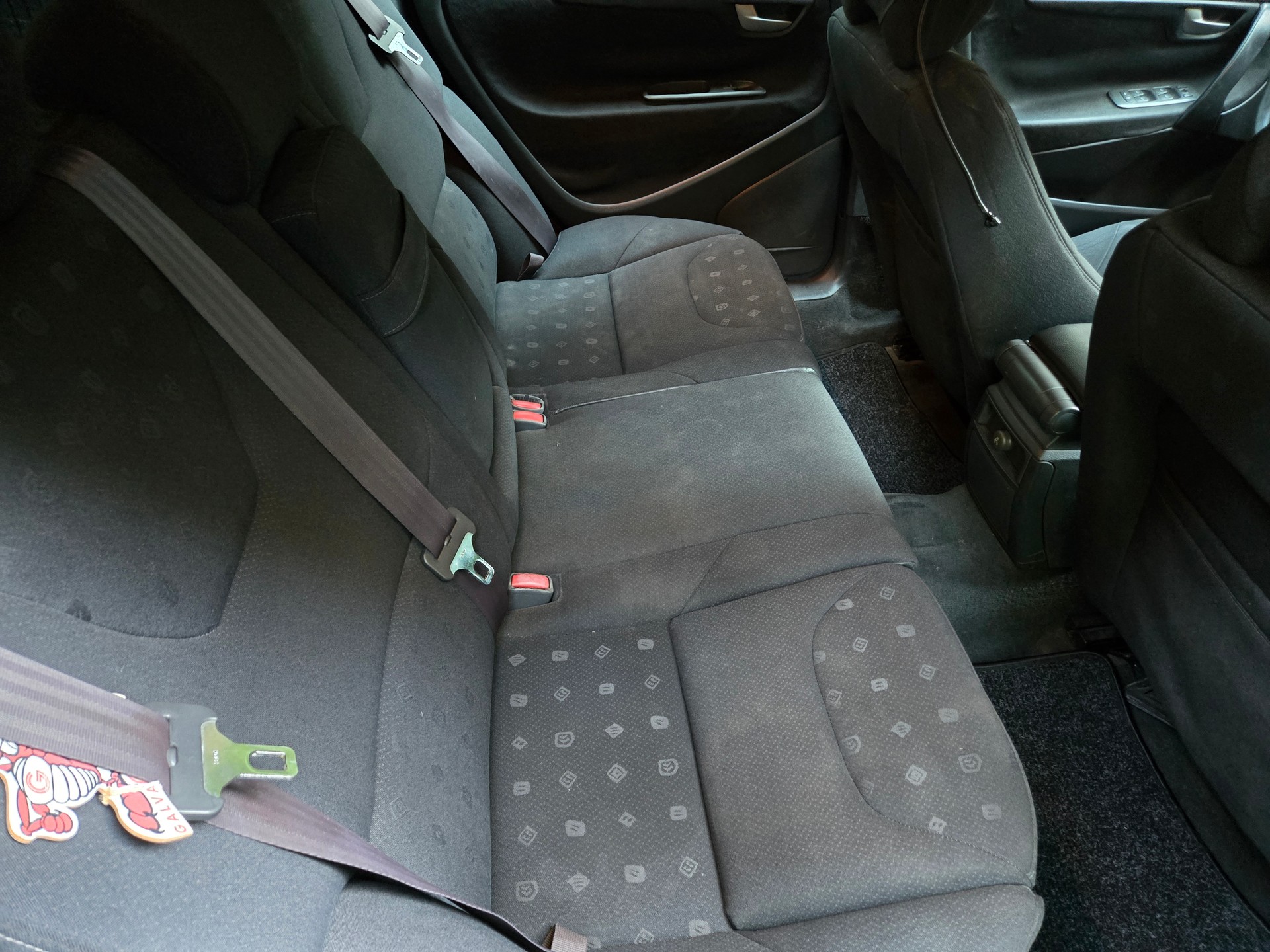 VOLVO V70 2.4T-image-5