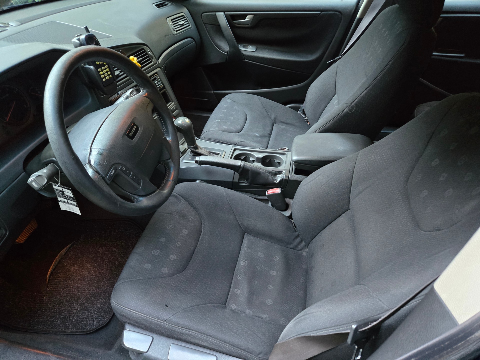 VOLVO V70 2.4T-image-14