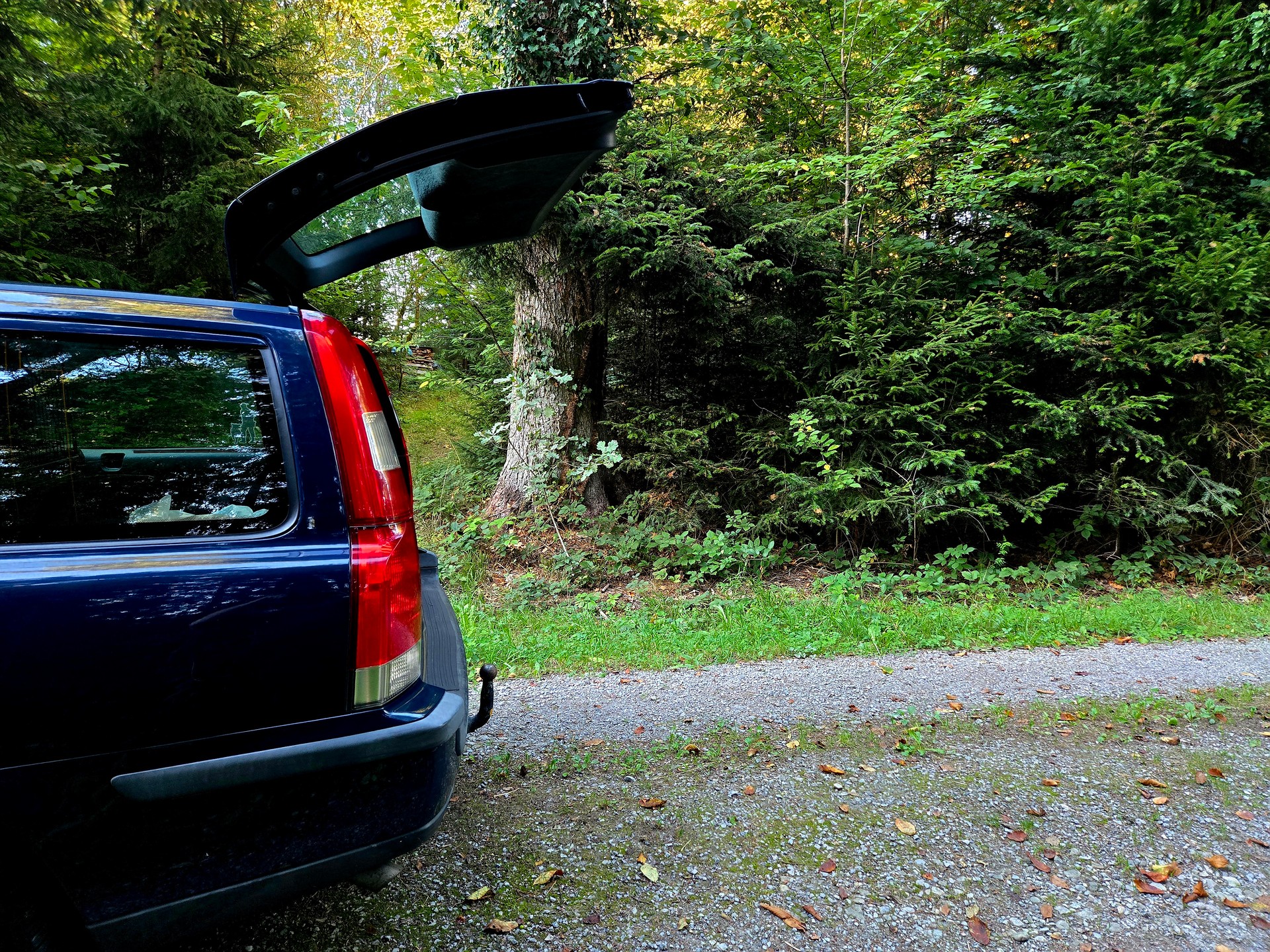 VOLVO V70 2.4T-image-11