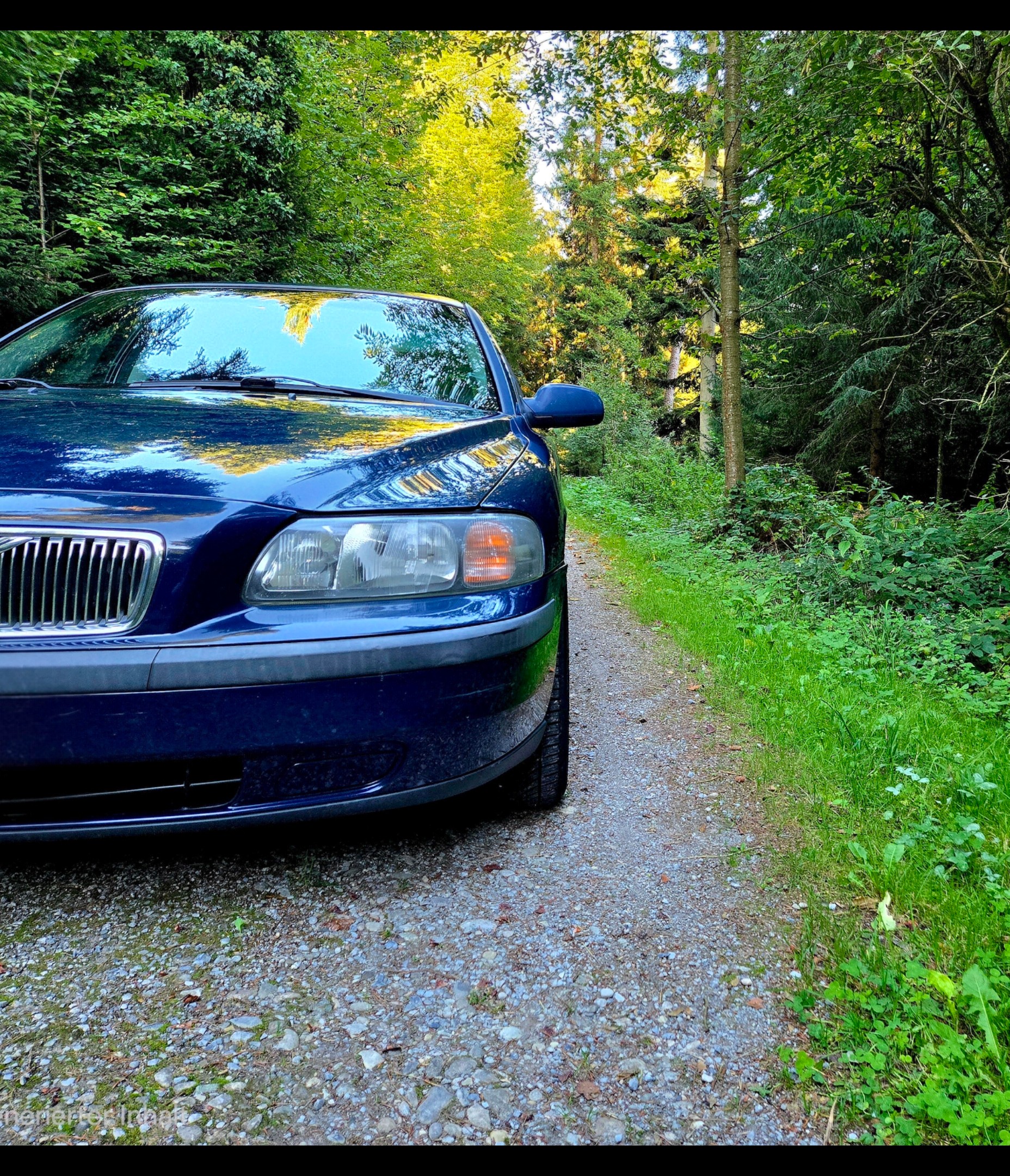 VOLVO V70 2.4T-image-8