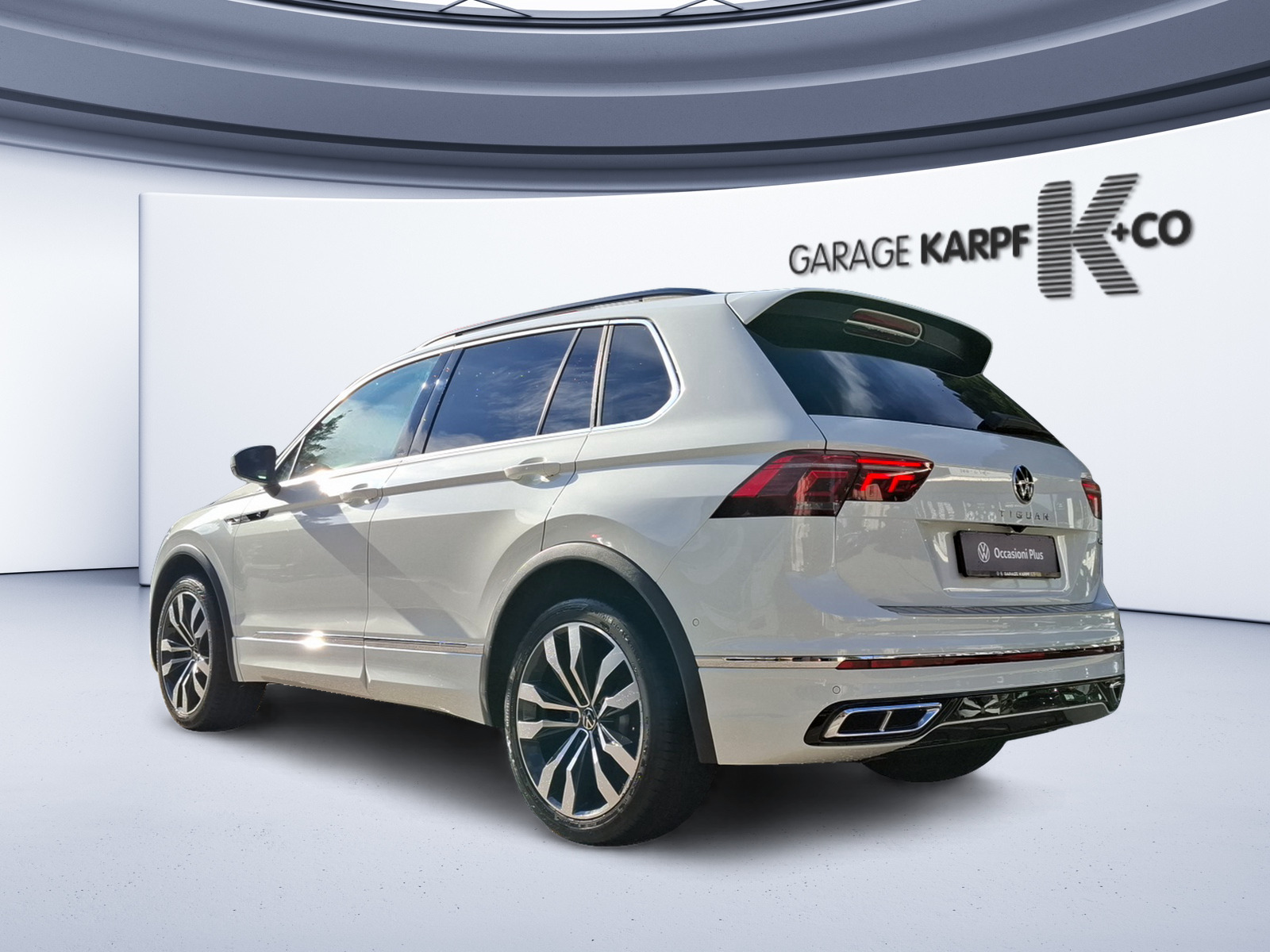 VW Tiguan 2.0 TDI SCR R-Line 4Motion DSG-image-2