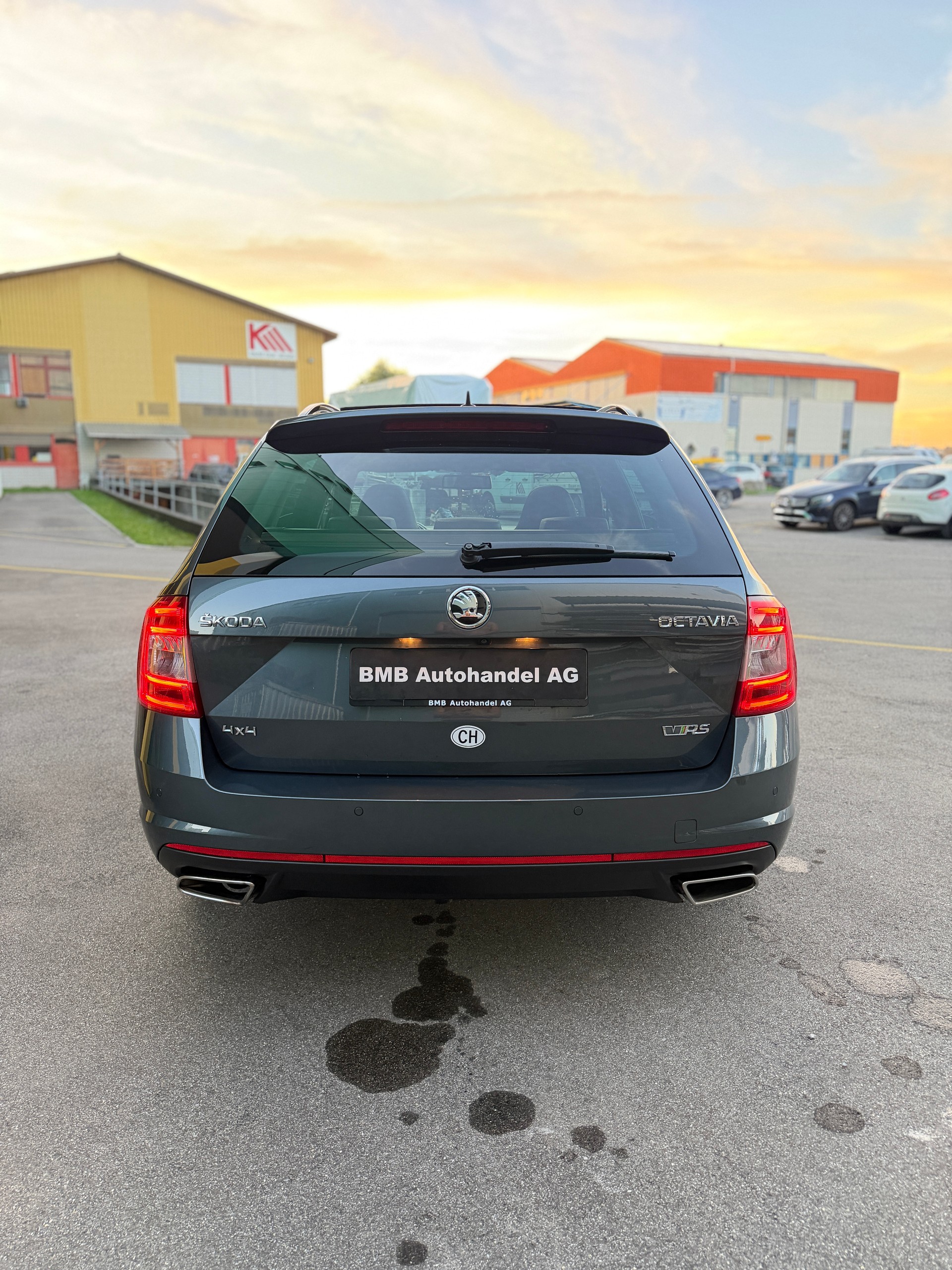 SKODA Octavia Combi 2.0 TDI RS 4x4 DSG-image-5
