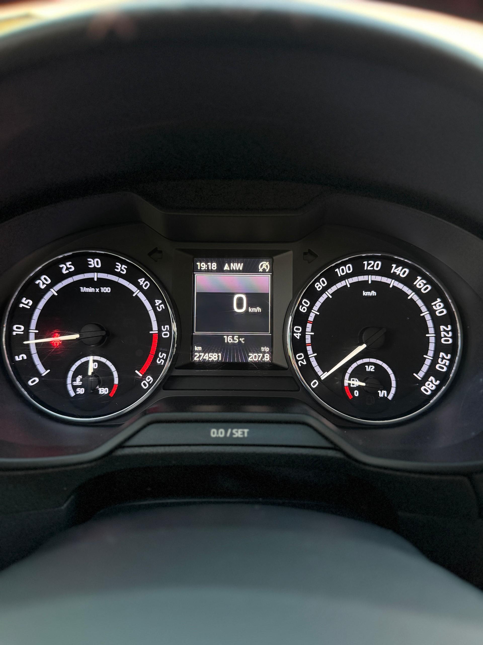 SKODA Octavia Combi 2.0 TDI RS 4x4 DSG-image-12