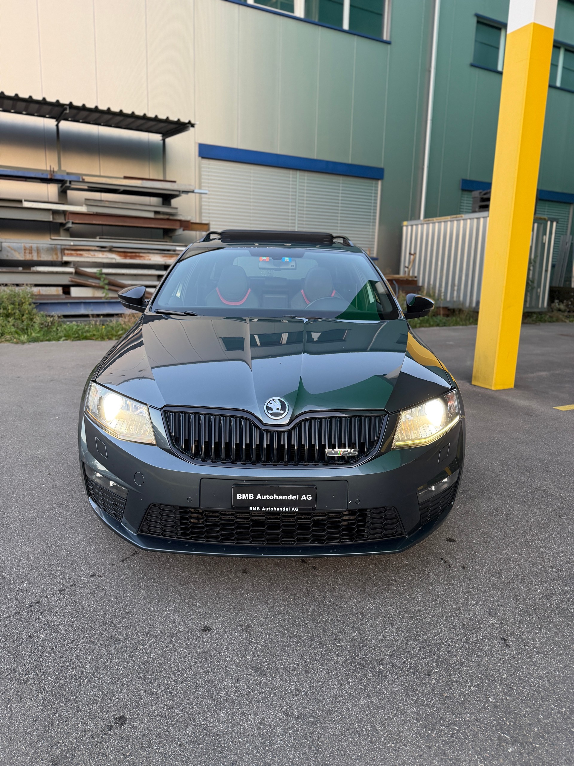 SKODA Octavia Combi 2.0 TDI RS 4x4 DSG-image-1