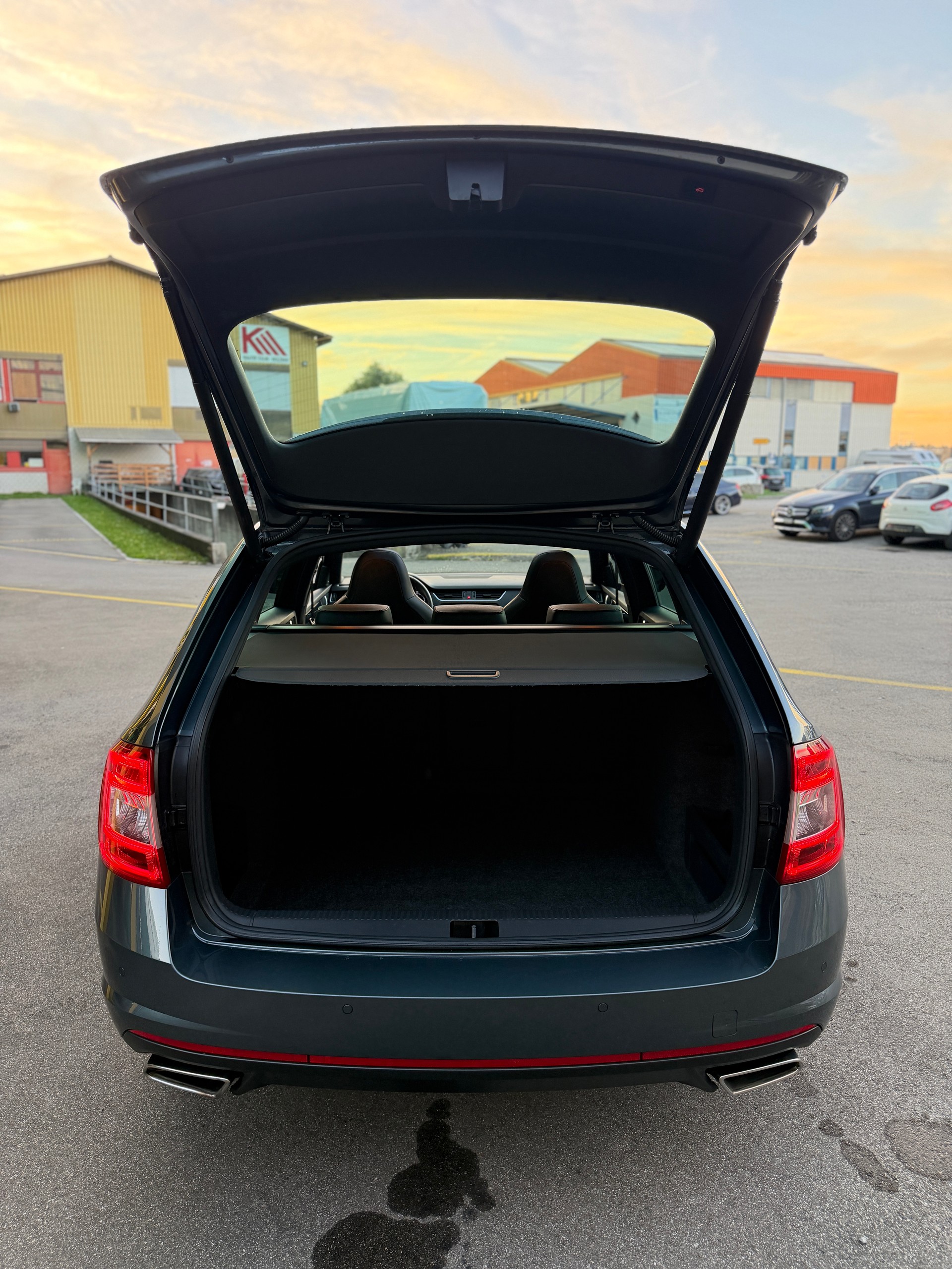 SKODA Octavia Combi 2.0 TDI RS 4x4 DSG-image-15