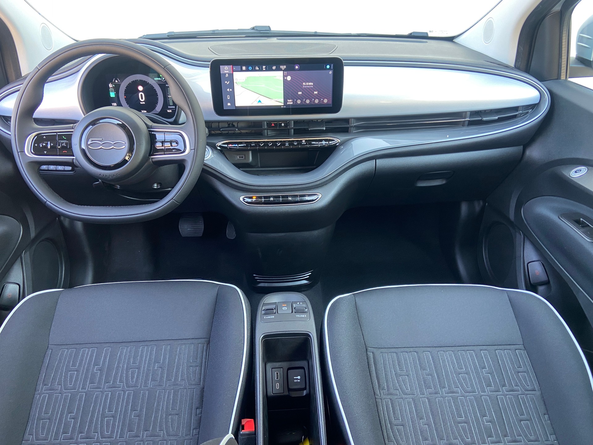 FIAT 500 electric 118PS Vita-image-3