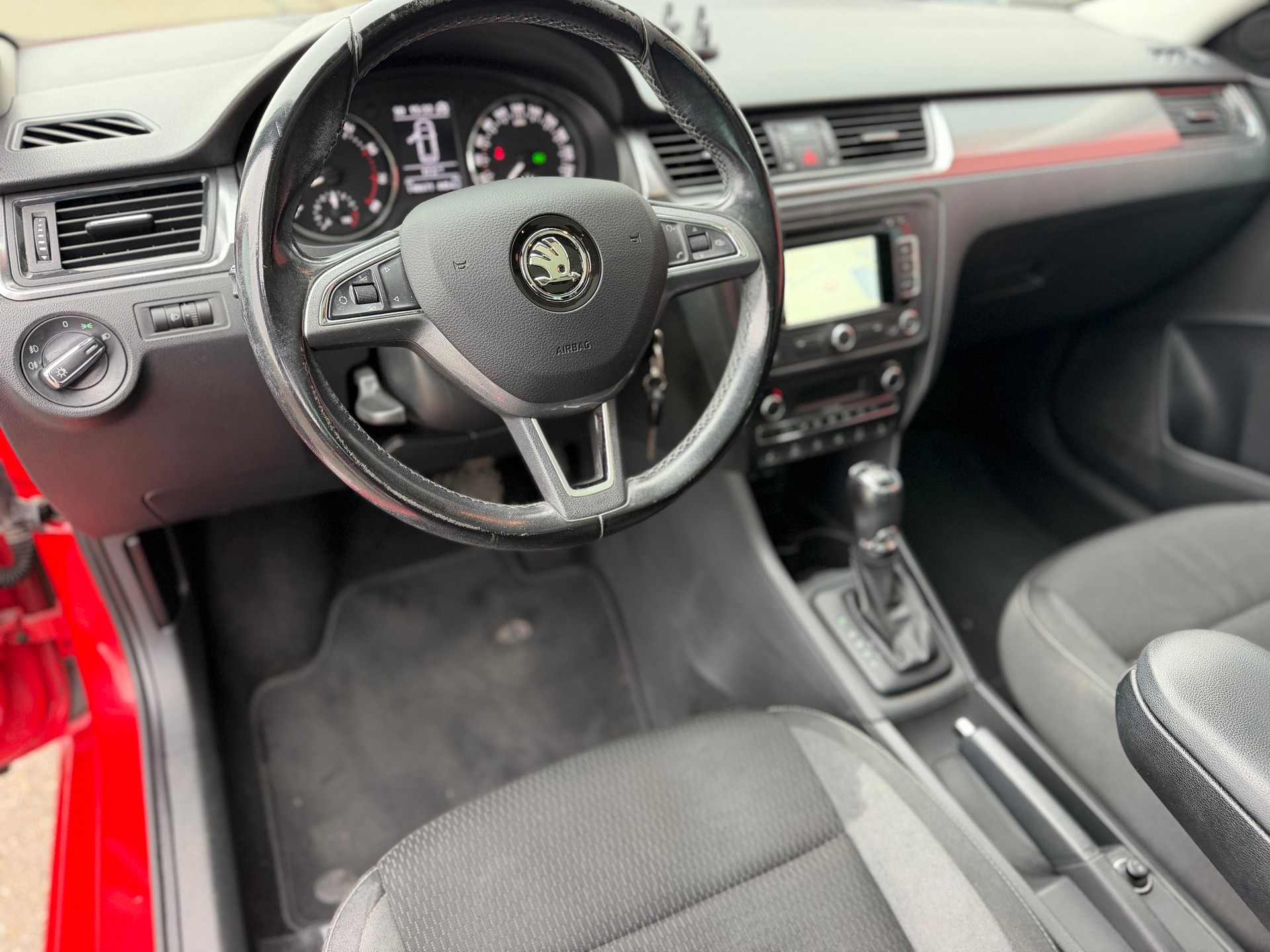 SKODA Rapid Spaceback 1.4 TSI Ambition DSG-image-15
