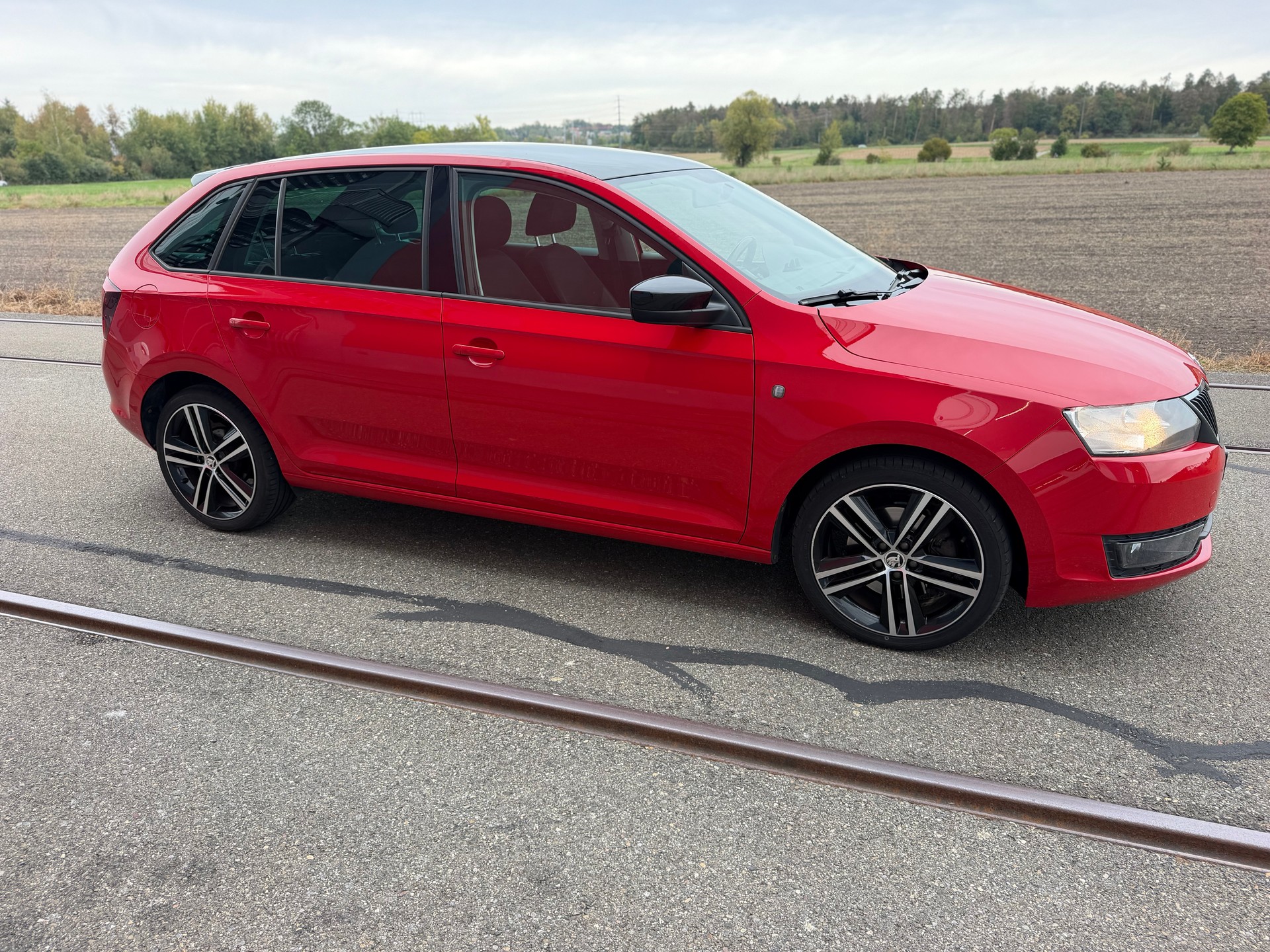 SKODA Rapid Spaceback 1.4 TSI Ambition DSG-image-3