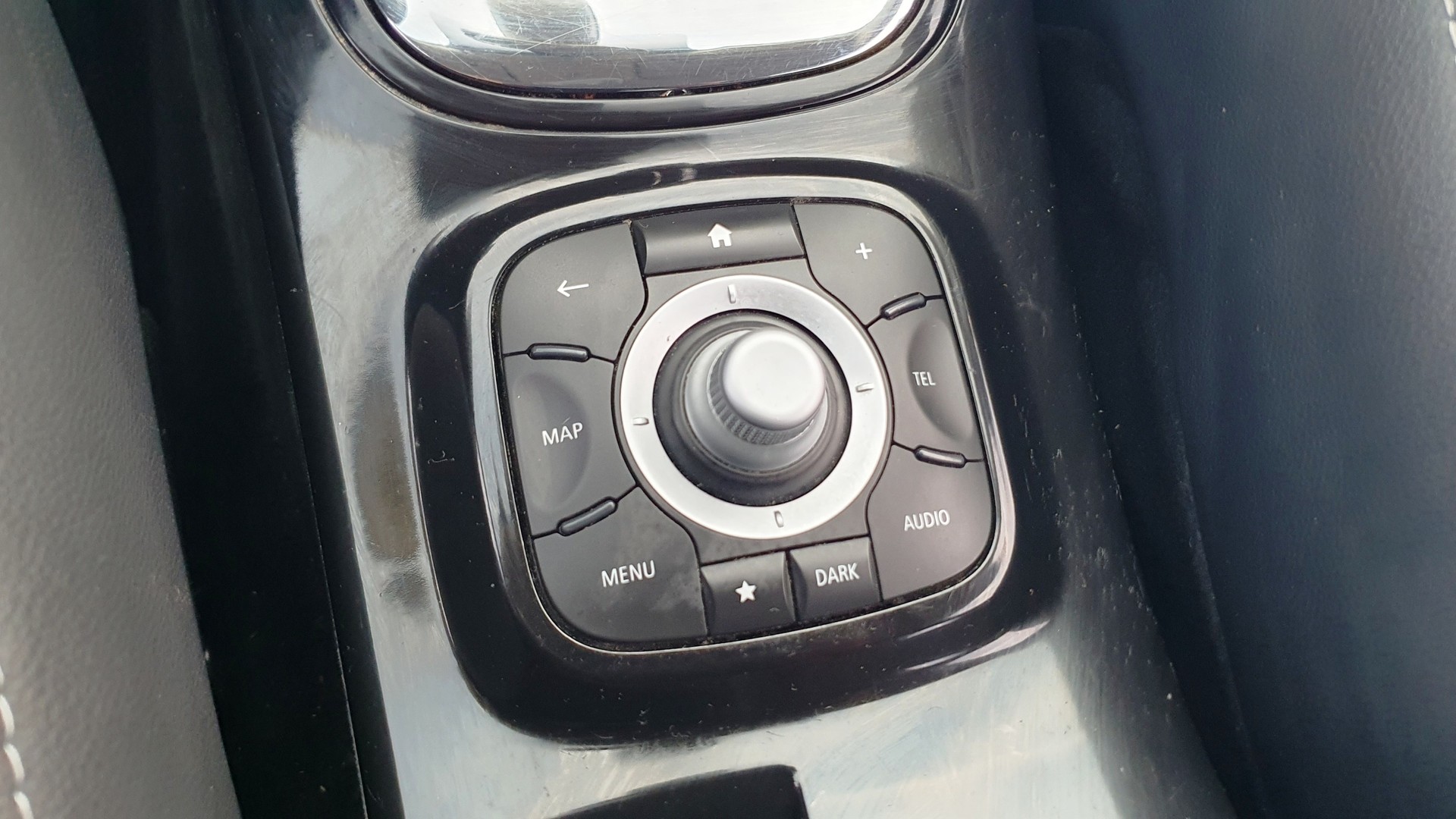 RENAULT Mégane Grandtour 1.2 16V Turbo Swiss Edition EDC-image-16