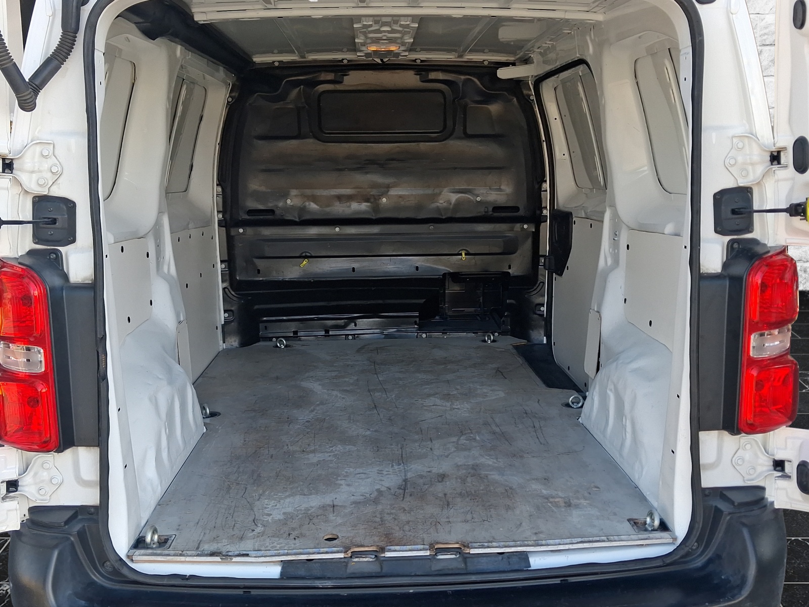 OPEL Vivaro Cargo 3.1 t M 2.0 CDTI 122 Essentia S/S-image-7