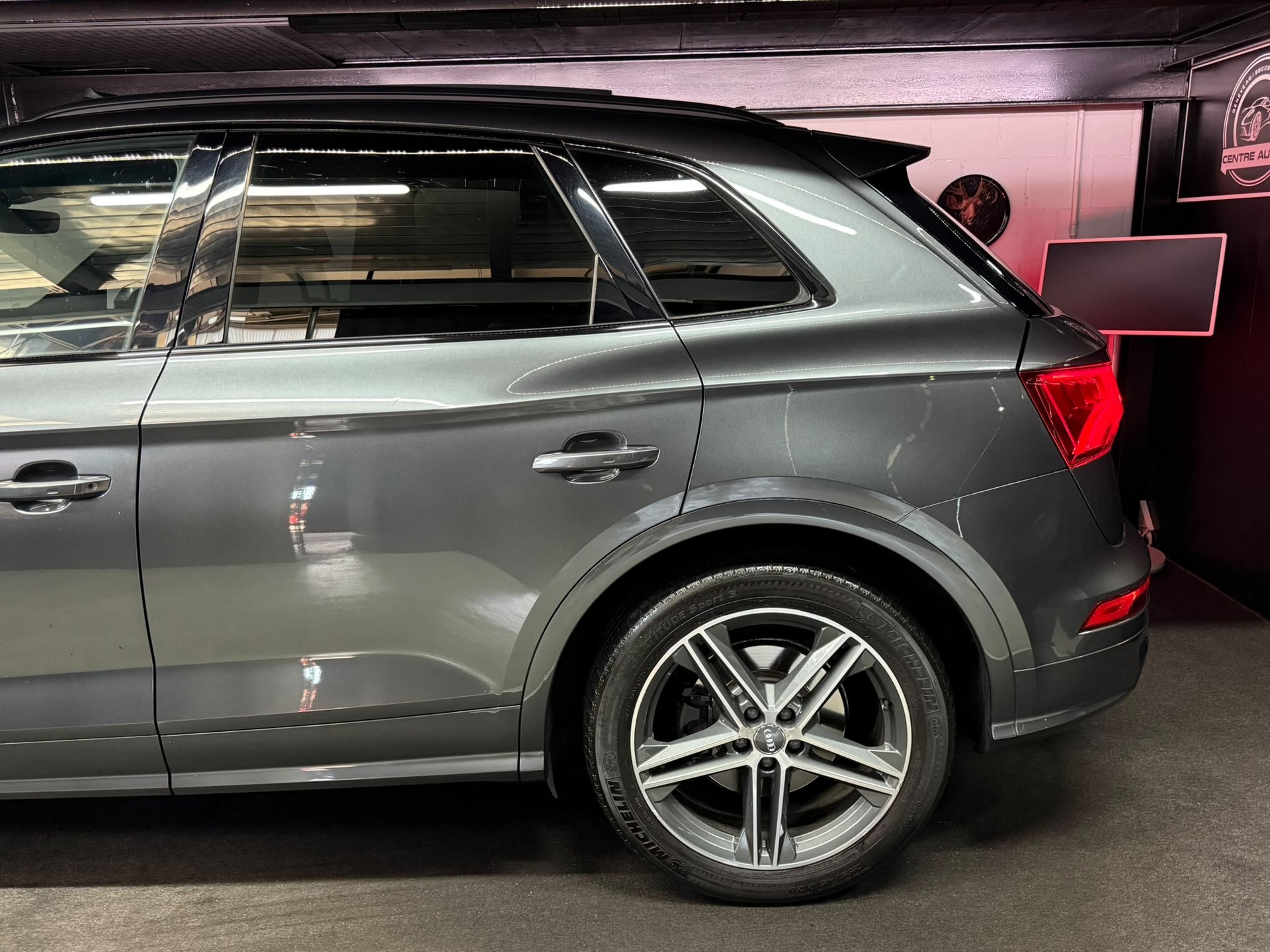 AUDI SQ5 3.0 TFSI quattro S-tronic-image-4