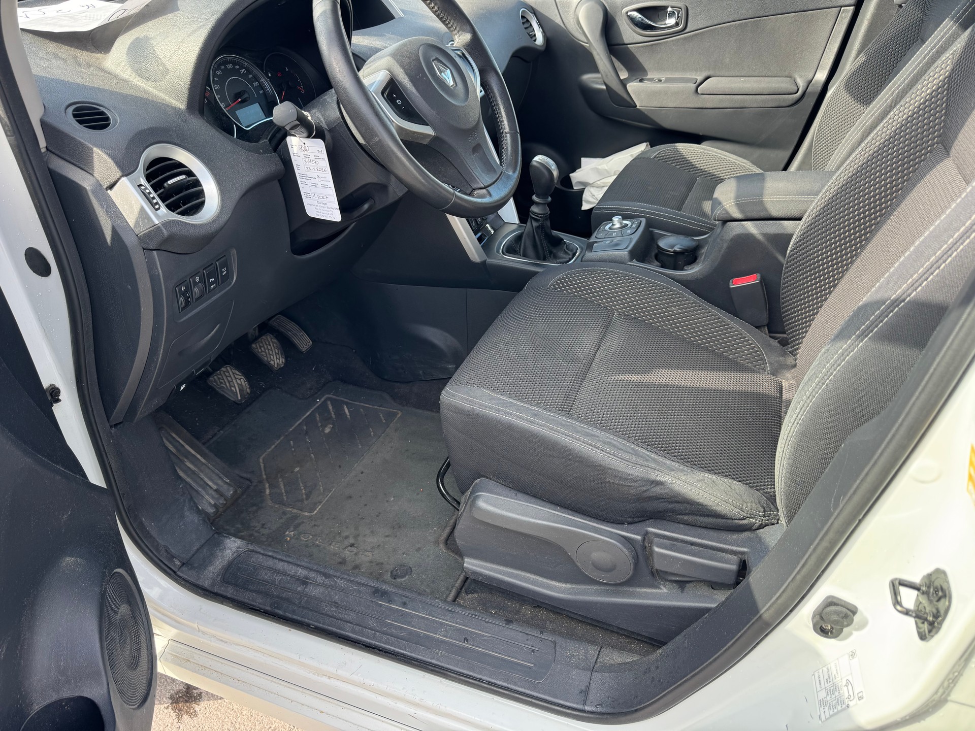 RENAULT Koleos 2.5 Dynamique 4x4-image-7