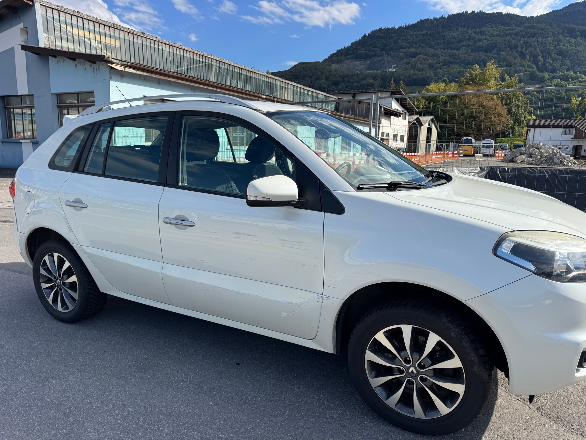 RENAULT Koleos 2.5 Dynamique 4x4-image-2