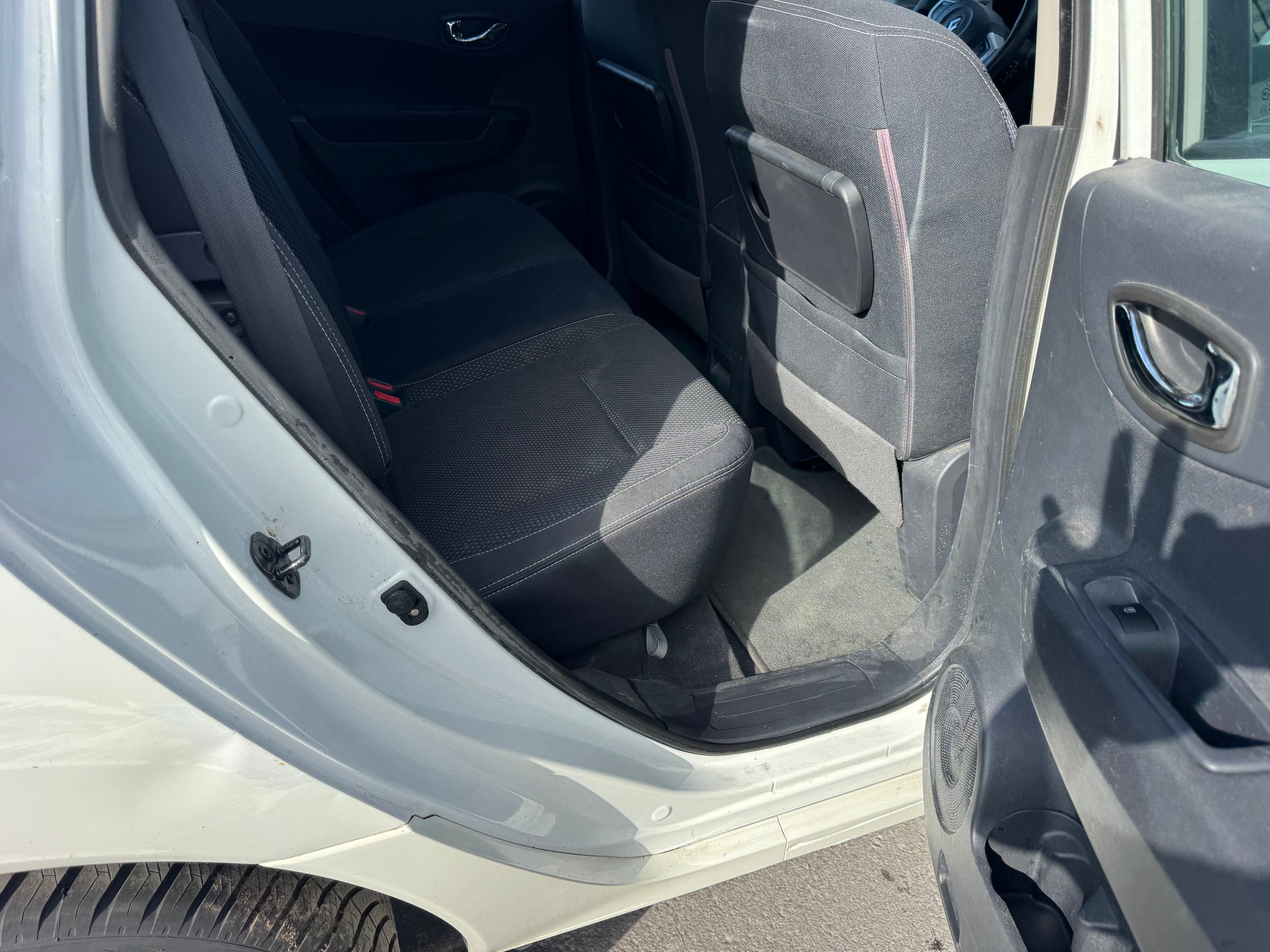 RENAULT Koleos 2.5 Dynamique 4x4-image-8