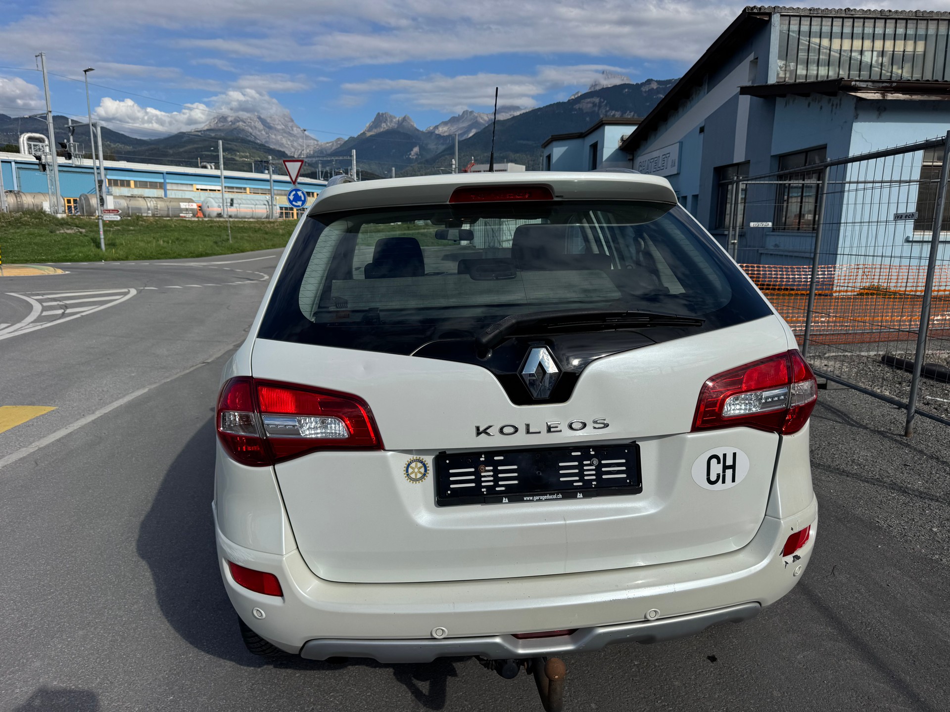 RENAULT Koleos 2.5 Dynamique 4x4-image-1