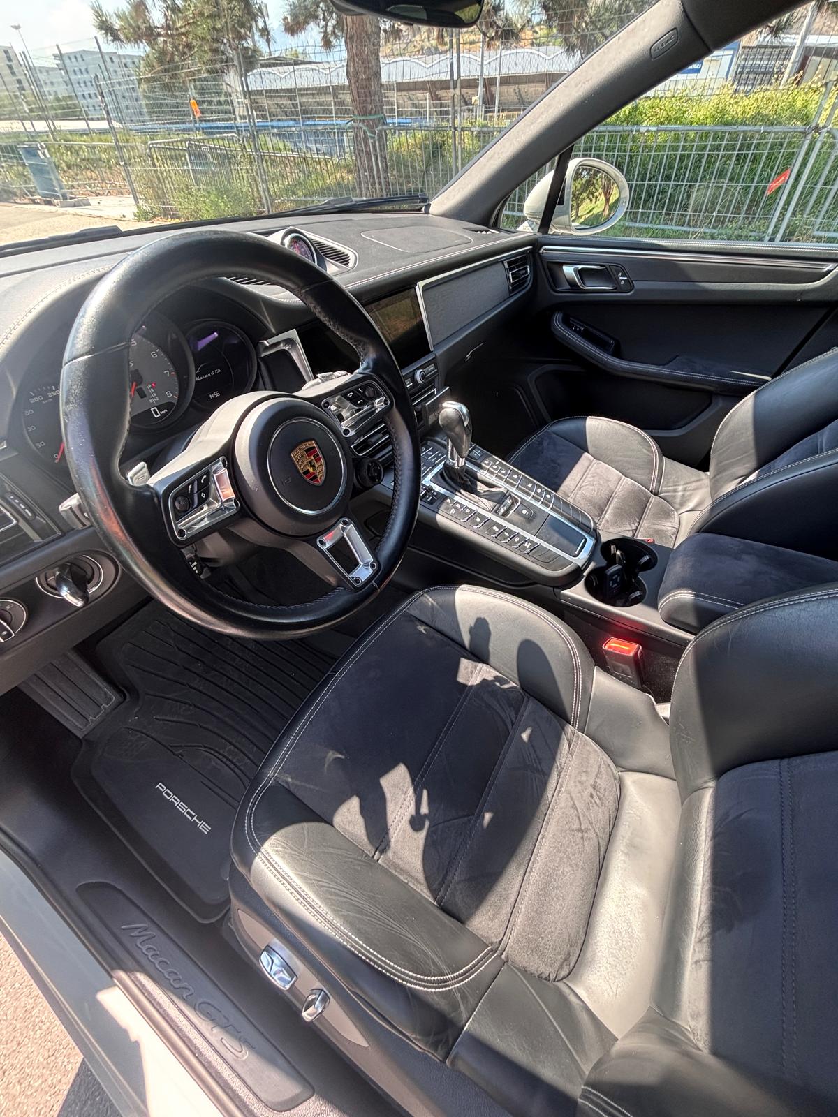 PORSCHE 2.9 V6 GTS-image-4