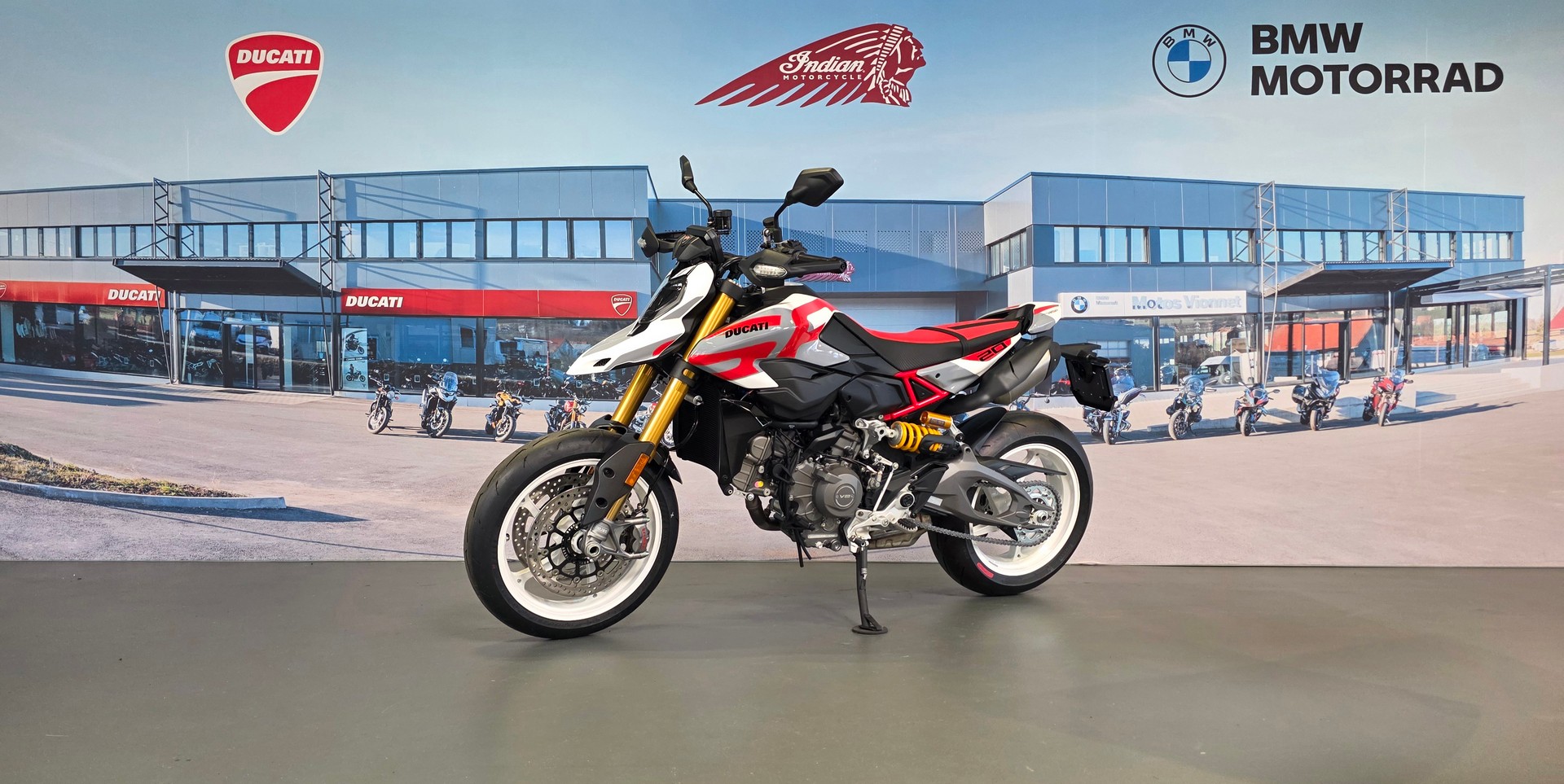 DUCATI Hypermotard V2 SP-showroom-element-2