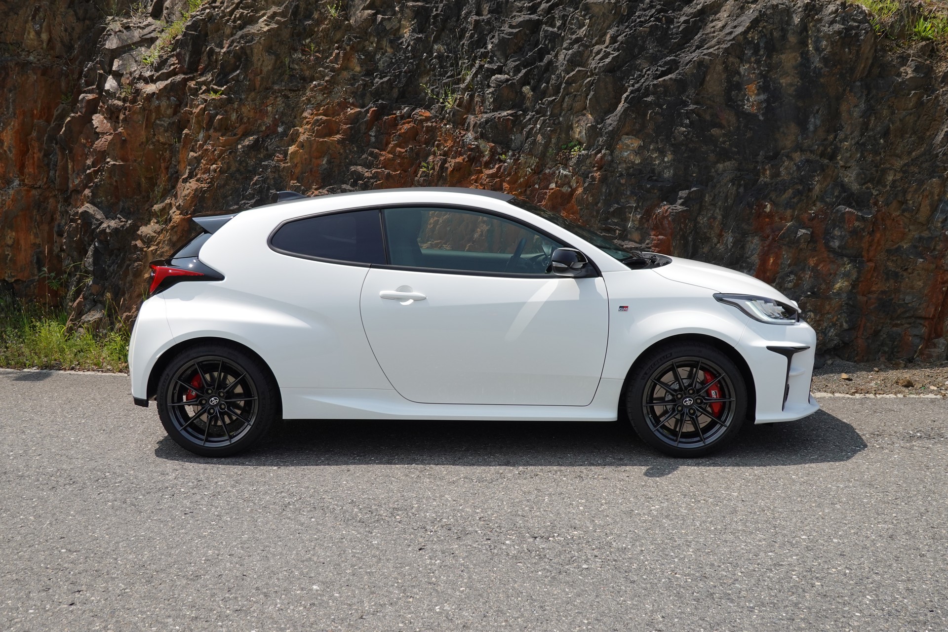 TOYOTA Yaris 1.6 GR Sport-image-6