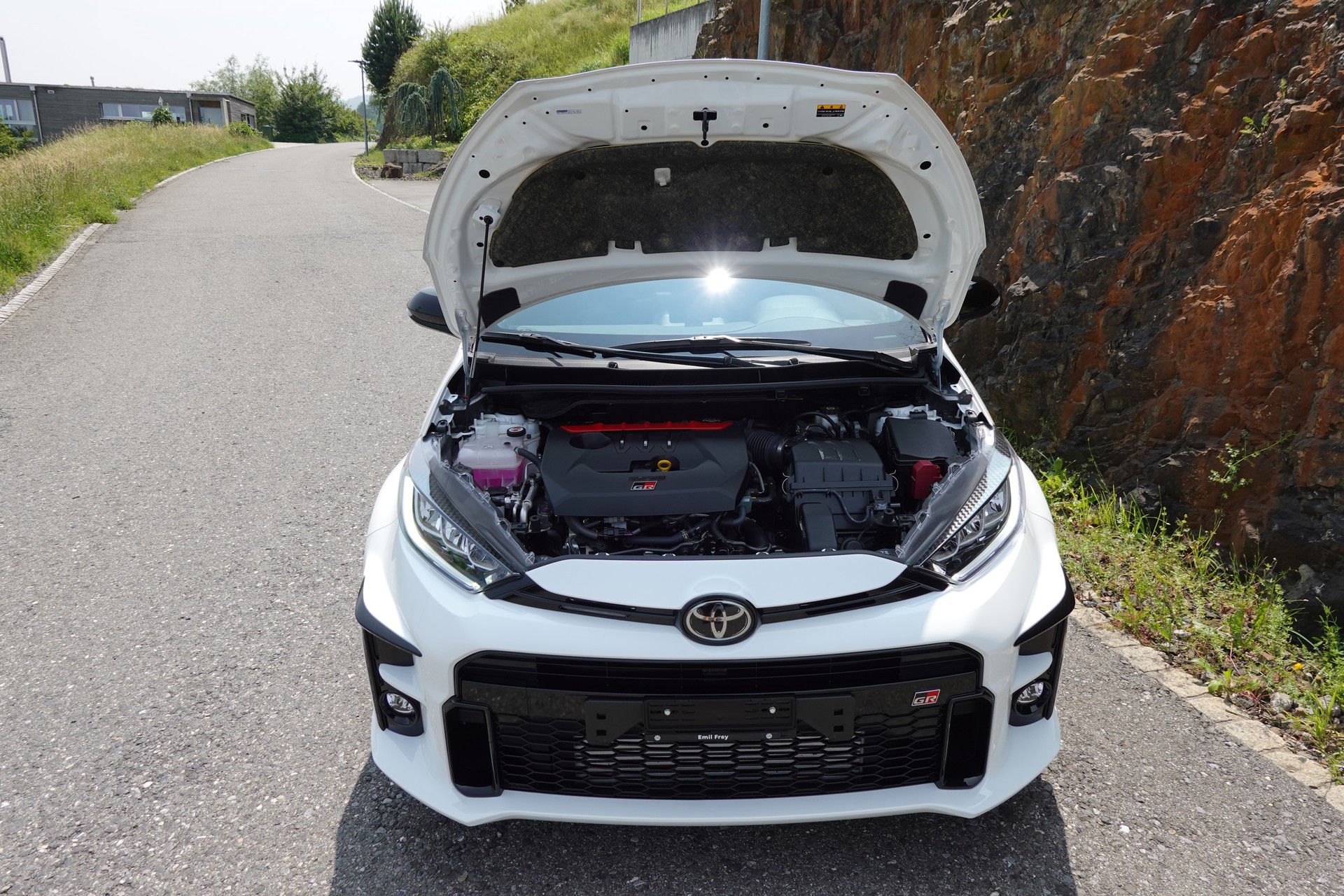 TOYOTA Yaris 1.6 GR Sport-image-8
