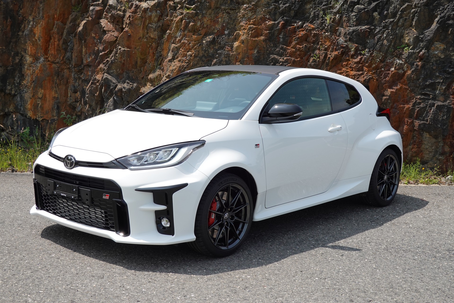TOYOTA Yaris 1.6 GR Sport-image-1