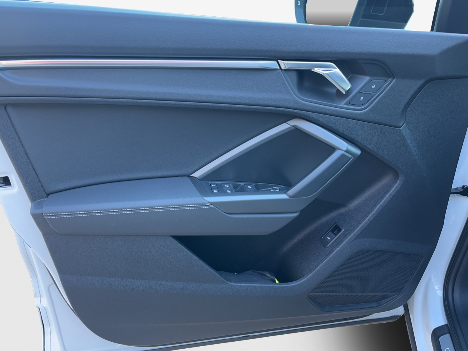 AUDI Q3 35 TFSI S line Attraction S-tronic-image-14