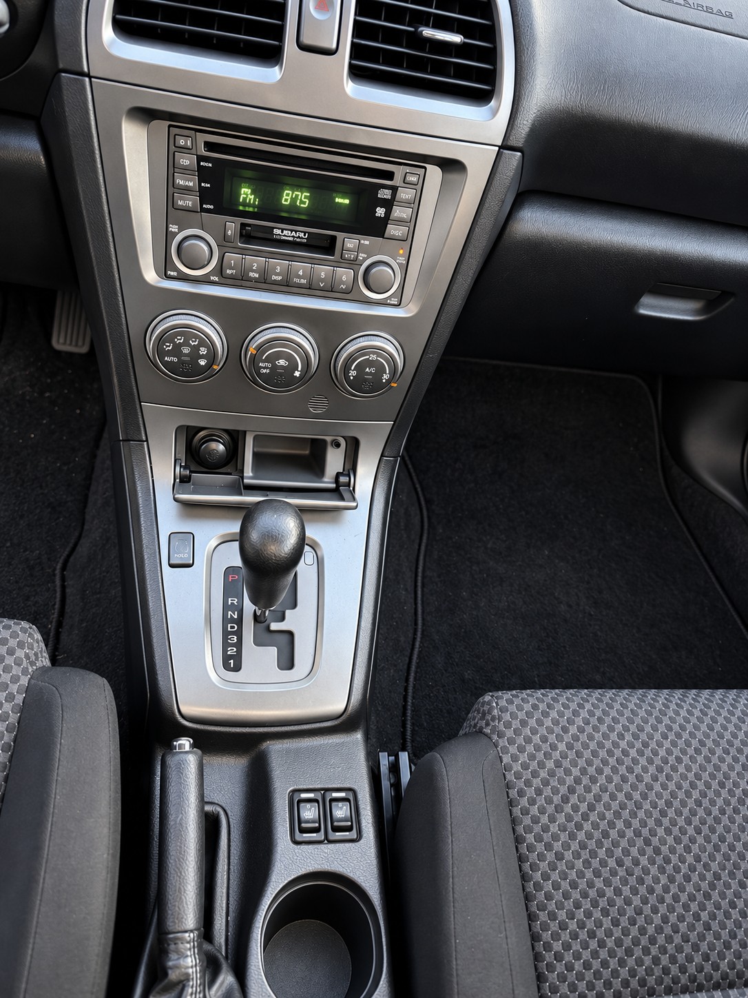 SUBARU Impreza 1.5R Swiss De Luxe Automatic-image-11
