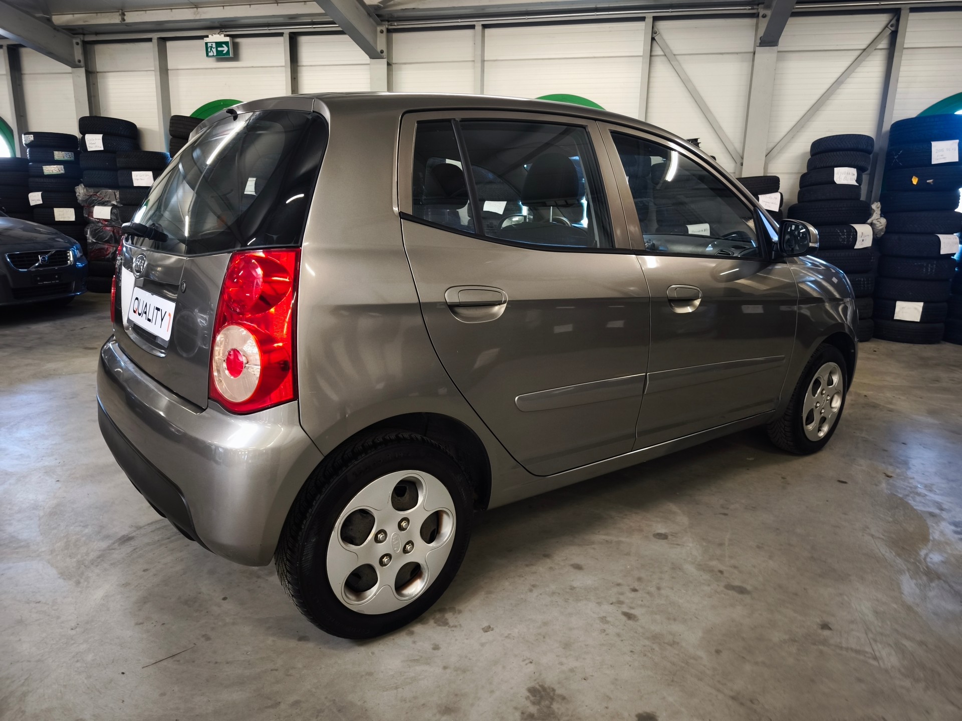 KIA Picanto 1.1 Trend-image-2