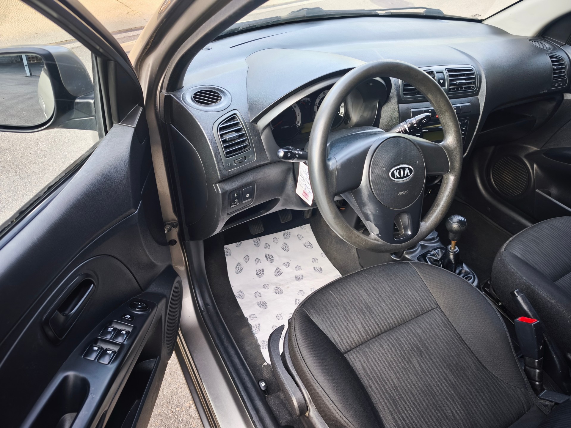 KIA Picanto 1.1 Trend-image-12