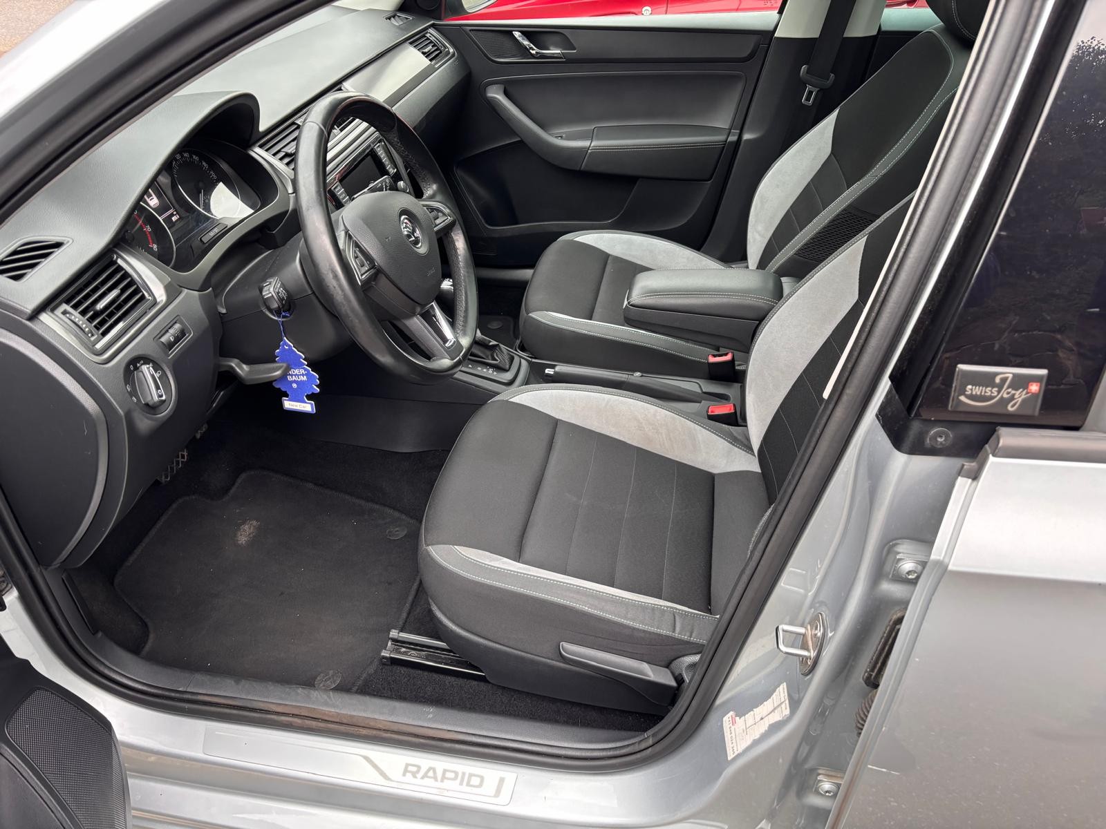 SKODA Rapid Spaceback 1.2 TSI Swiss Joy DSG-image-4