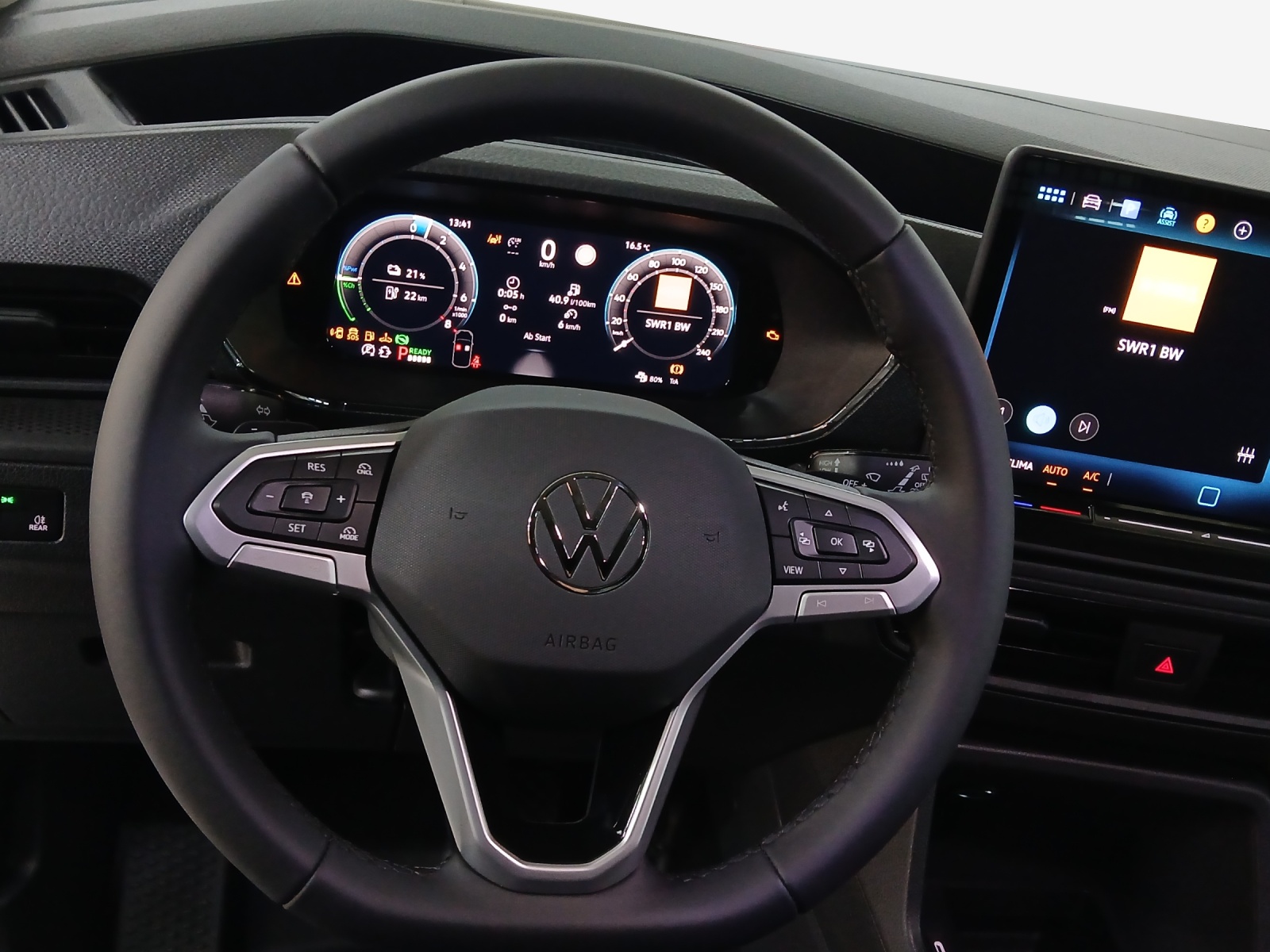 VW Caddy Cargo 1.5 TSI Plug in Hybrid Entry DSG-image-9