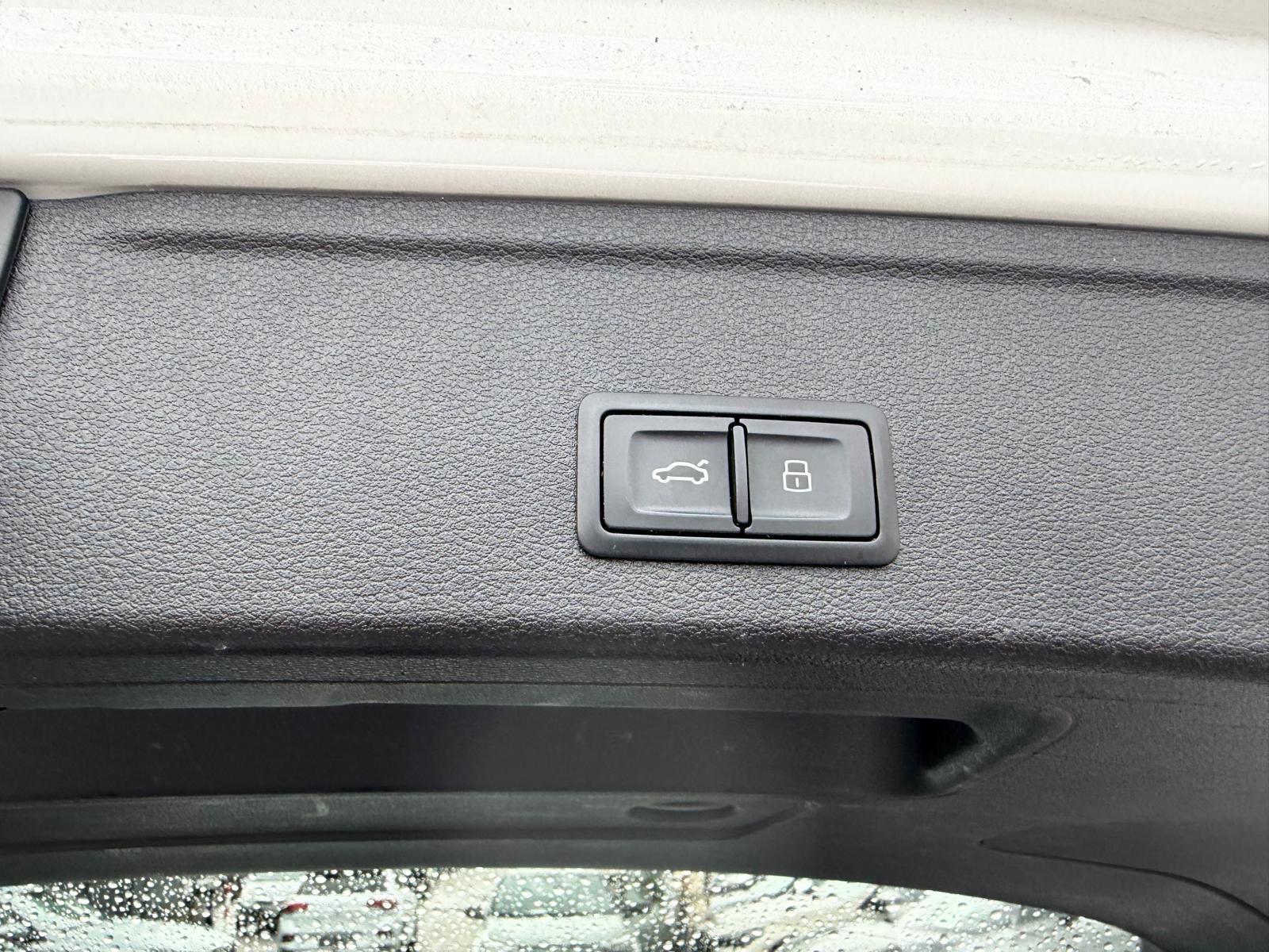 AUDI A4 Avant 3.0 V6 TDI quattro S-Line-image-6
