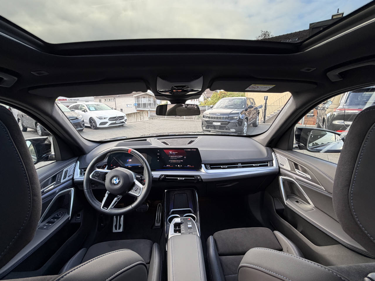 BMW X1 M35i-image-9