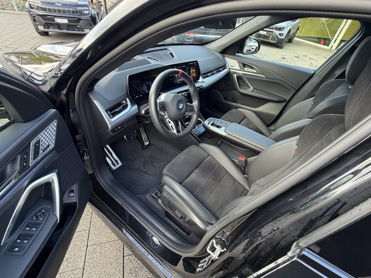 BMW X1 M35i-image-10