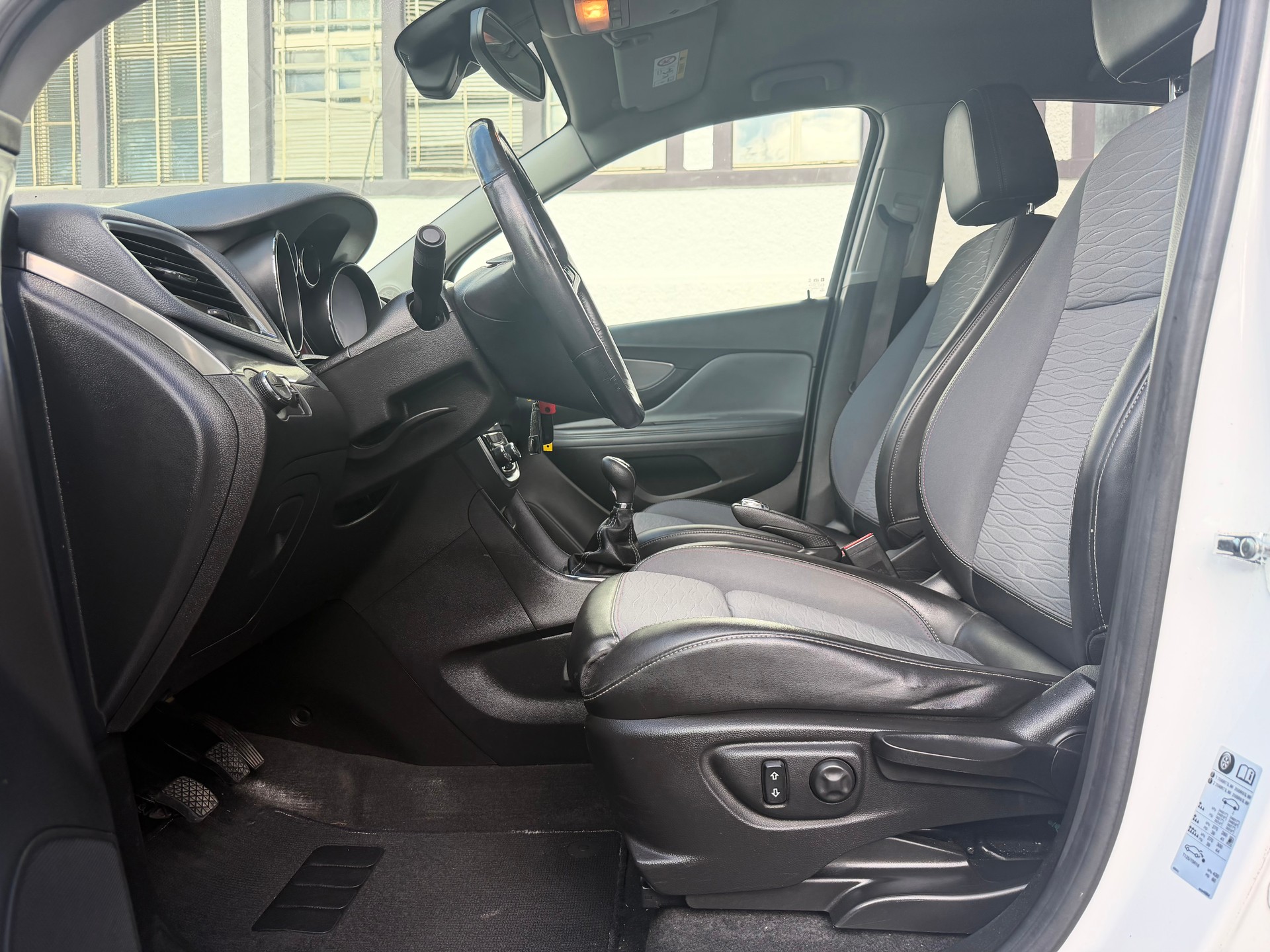 OPEL Mokka 1.6 CDTi Cosmo 2WD-image-10
