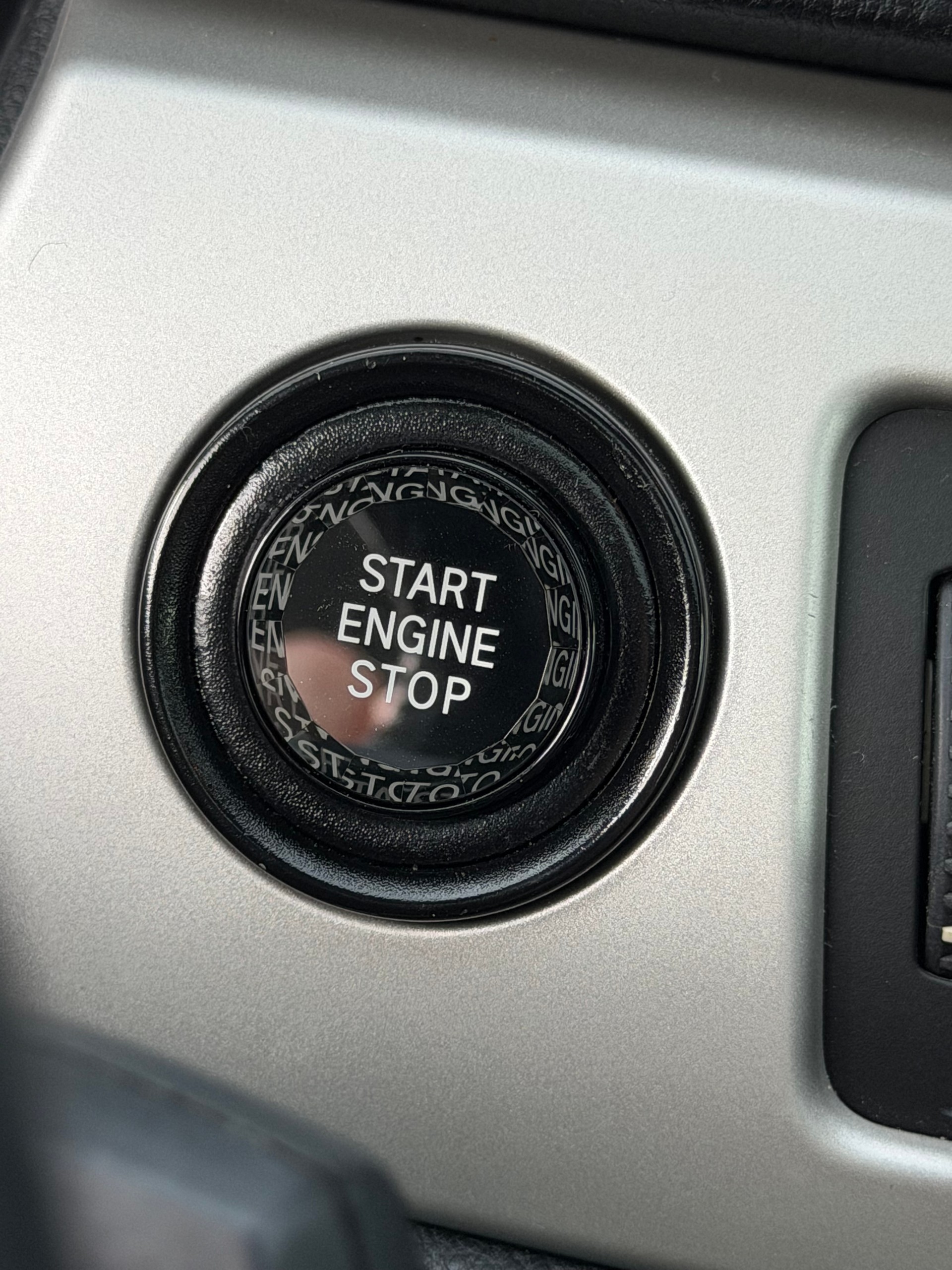 BMW 318d-image-13
