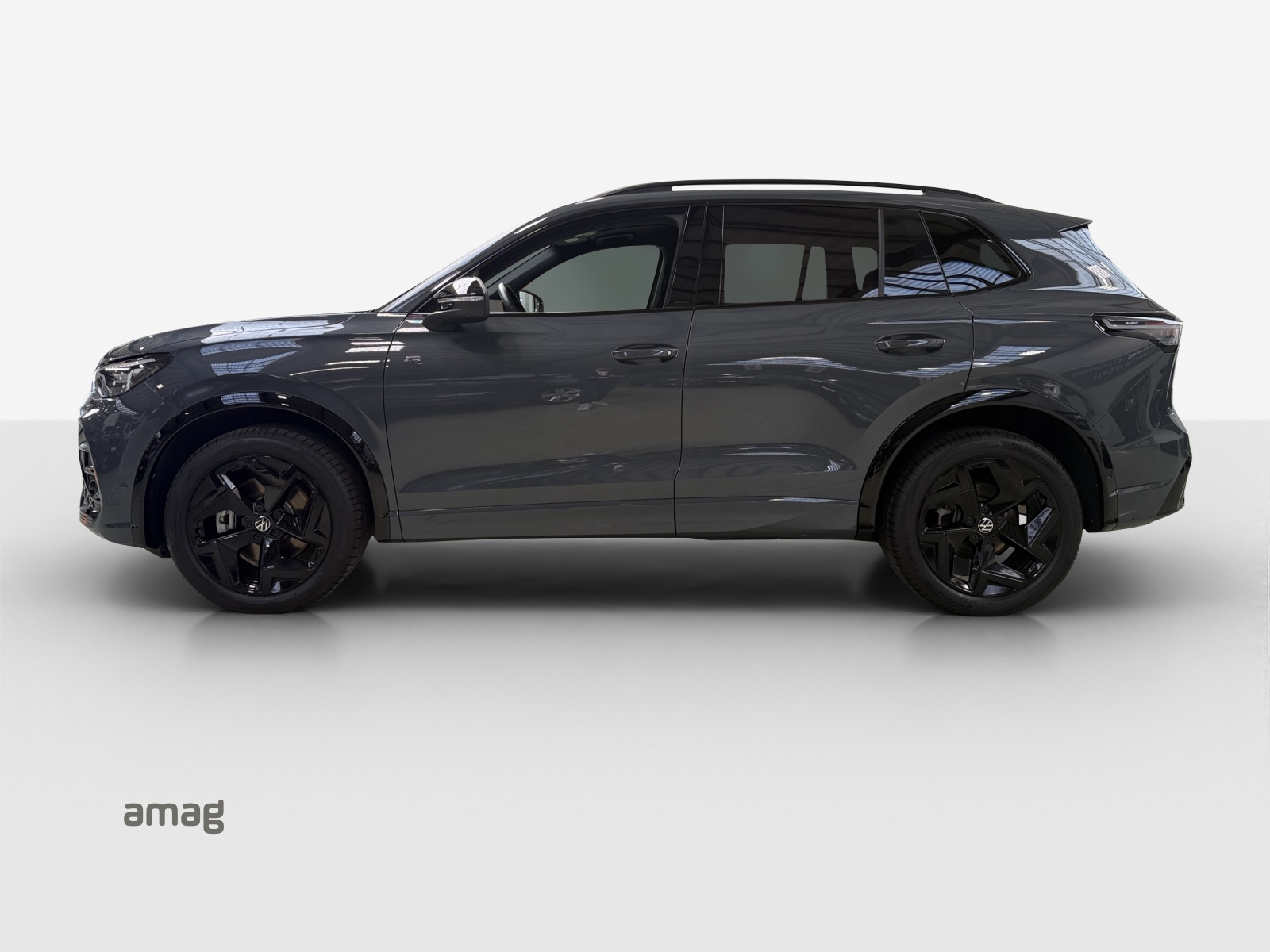 VW Tiguan 2.0 TSI DSG R-Line 4Motion-image-1
